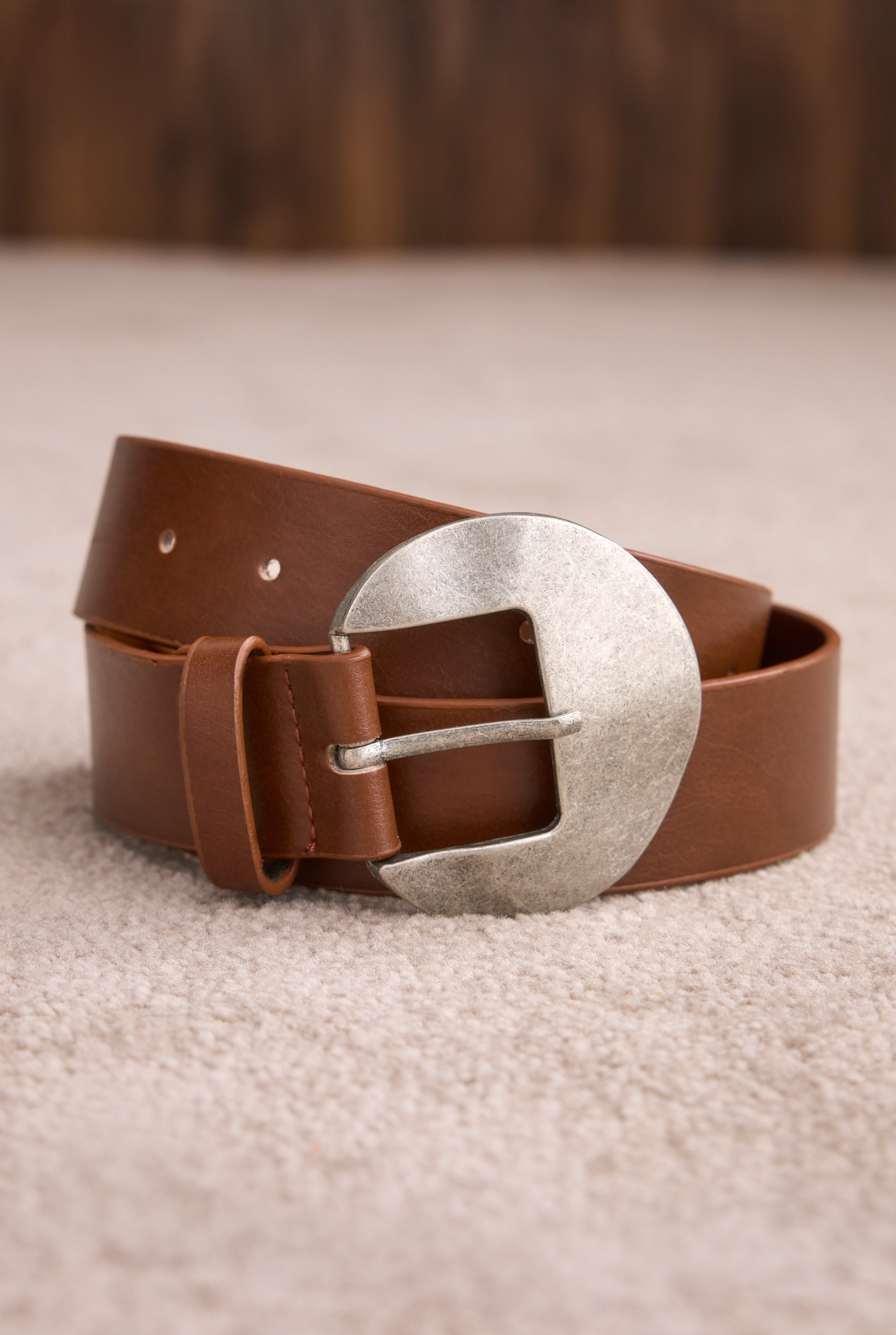 Oval Metal Tokalı Kemer Taba - HE-QA