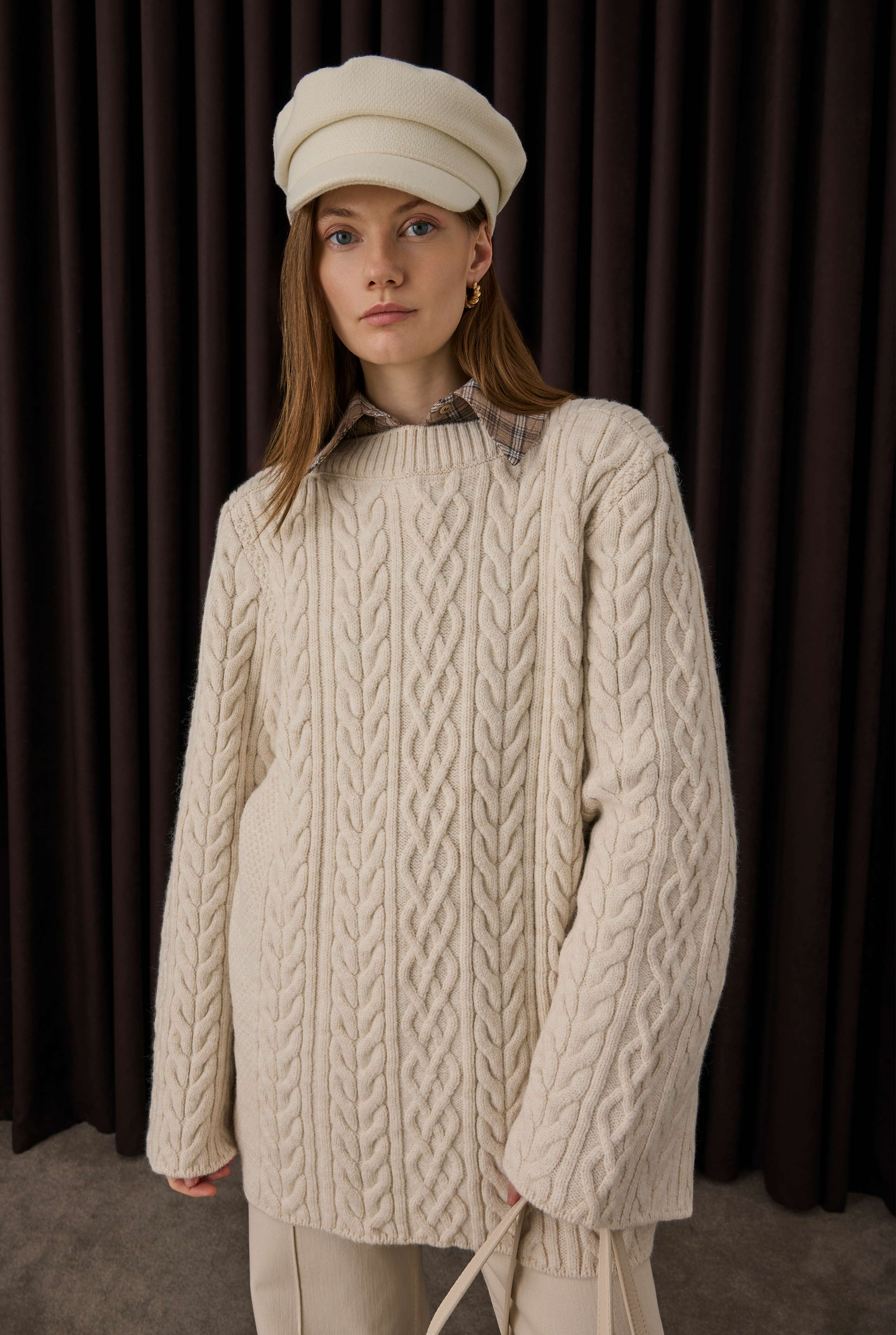 Cable-knit Sweater Ecru - 2