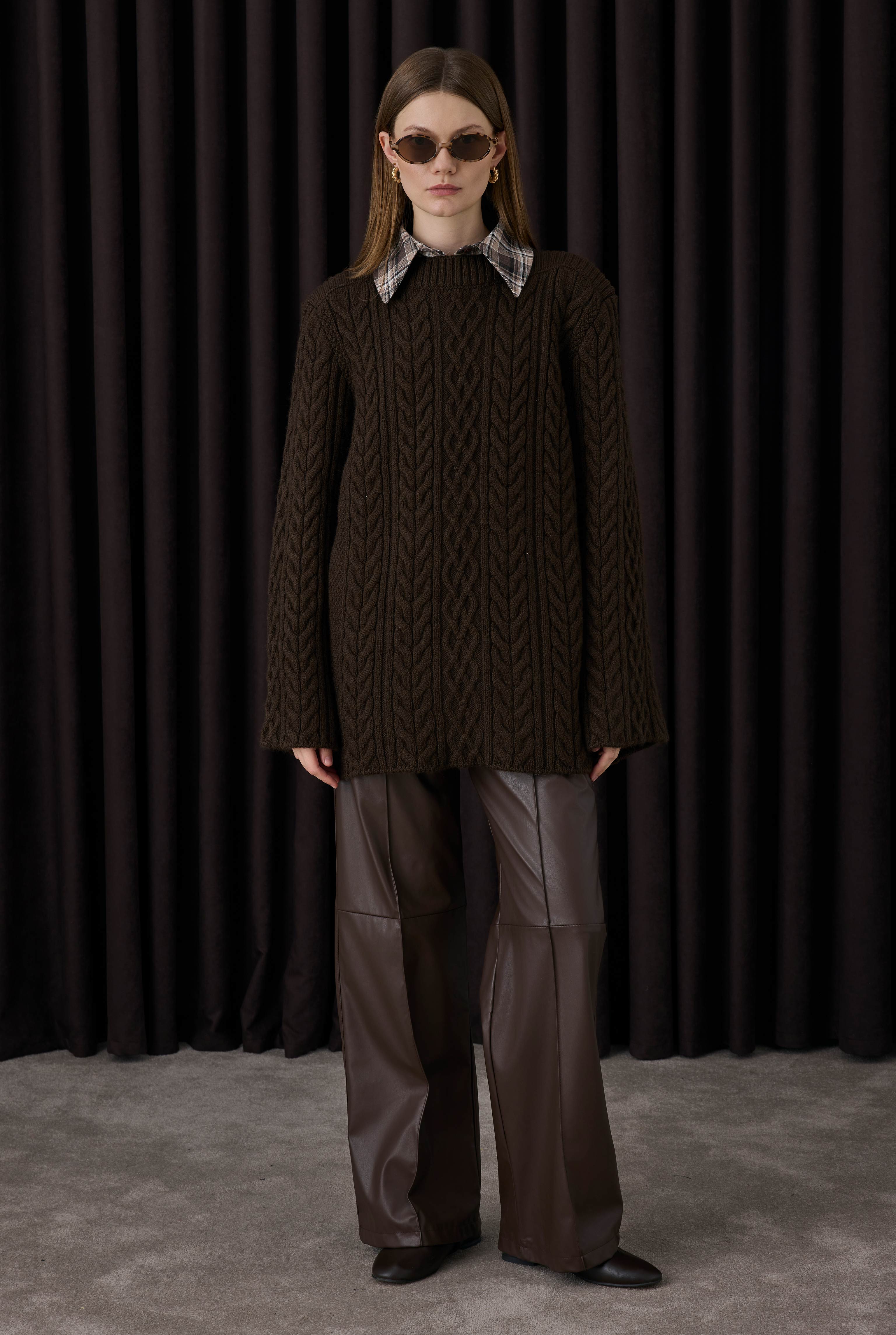 Cable-knit Sweater Brown - 1