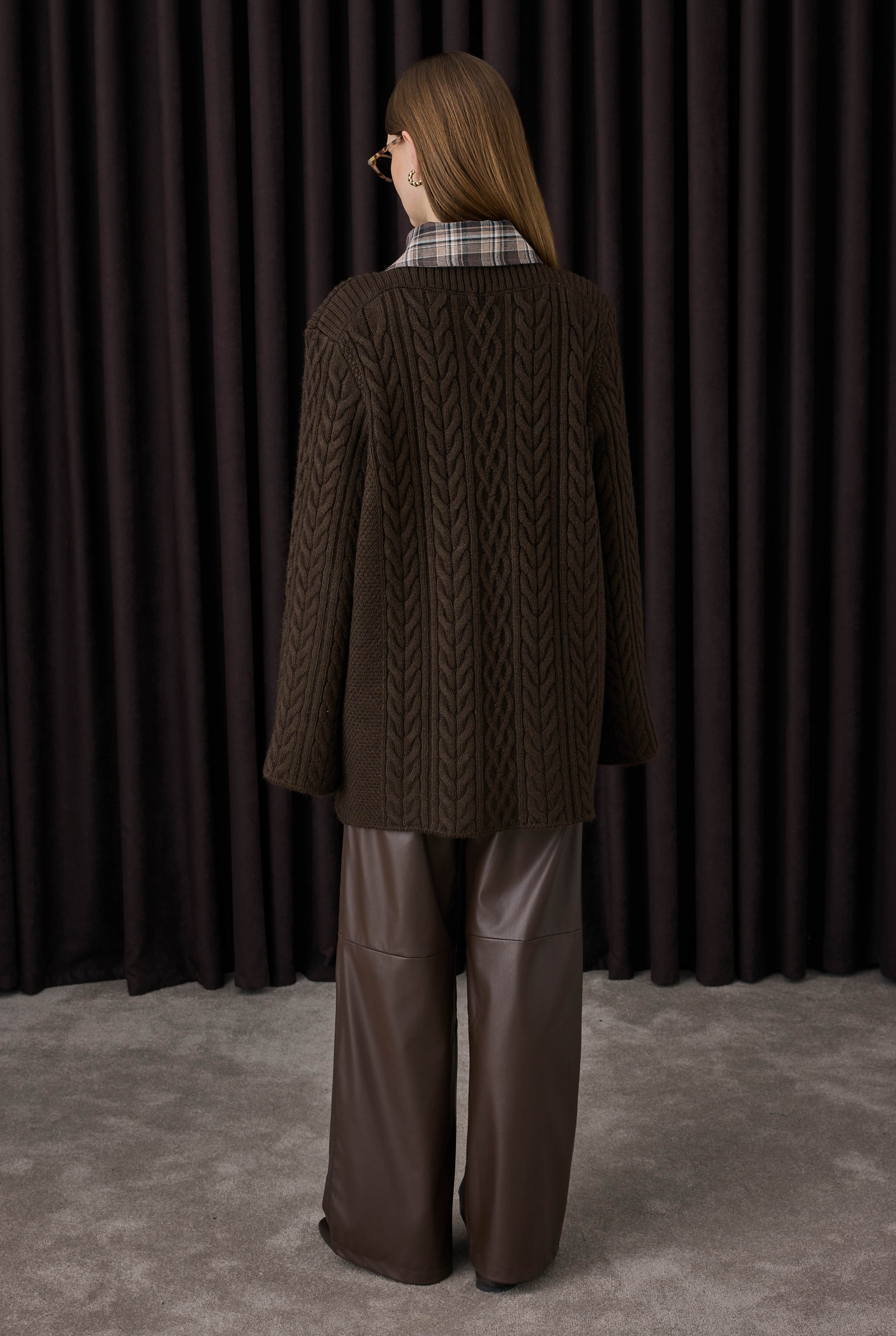 Cable-knit Sweater Brown - 4