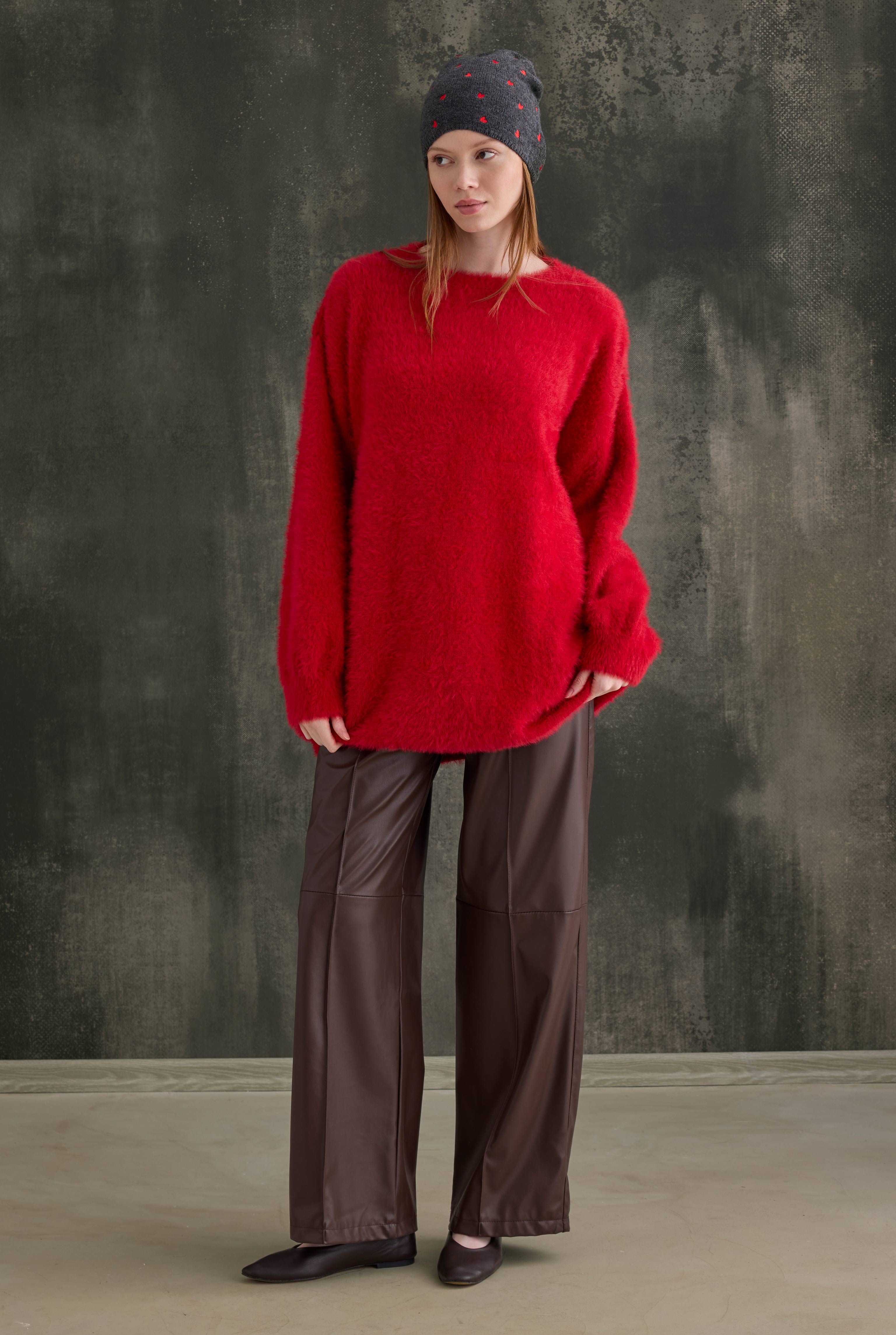 Soft Fuzzy Sweater Red - 5