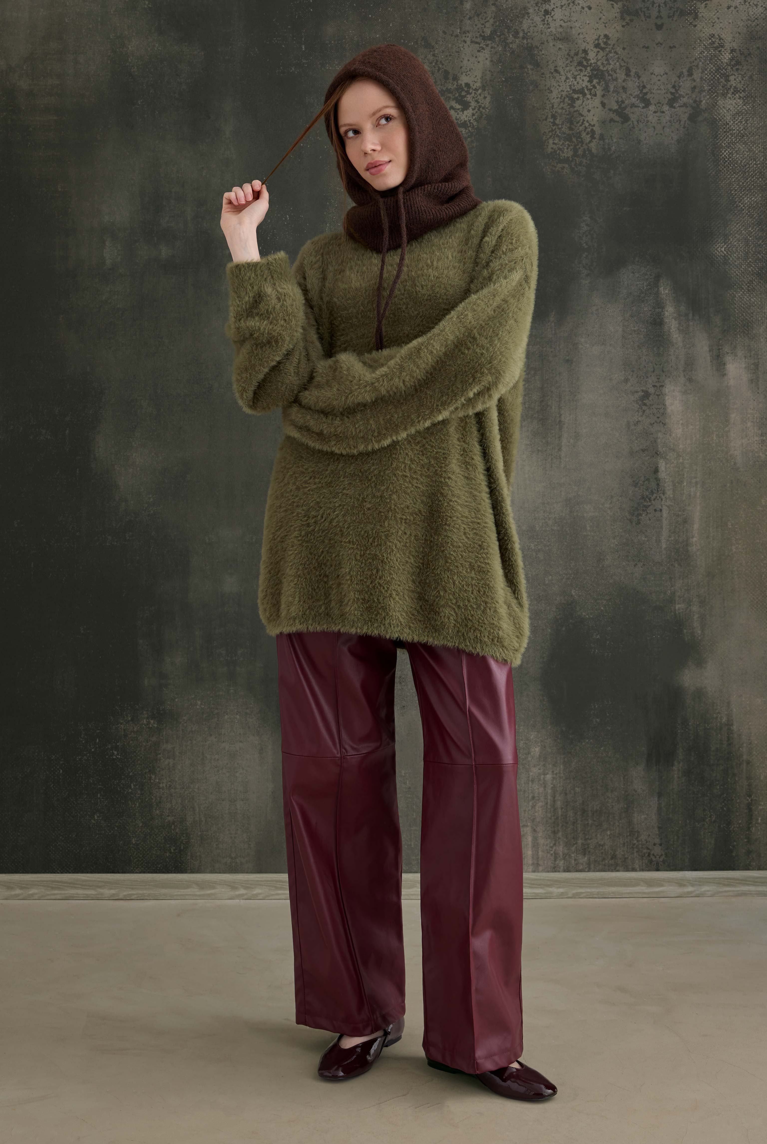 Soft Fuzzy Sweater Pesto - 3