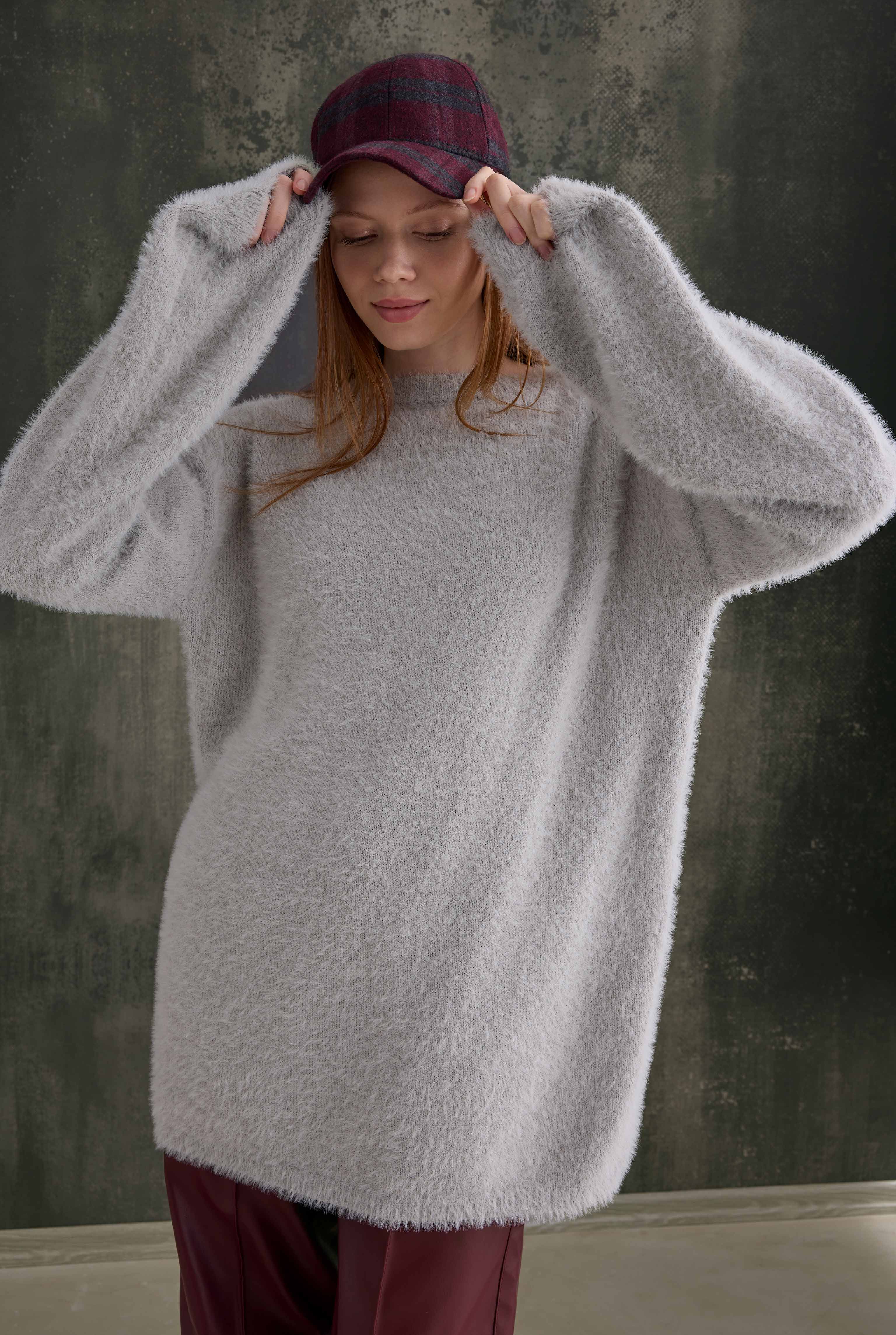 Soft Fuzzy Sweater Fume - HE-QA