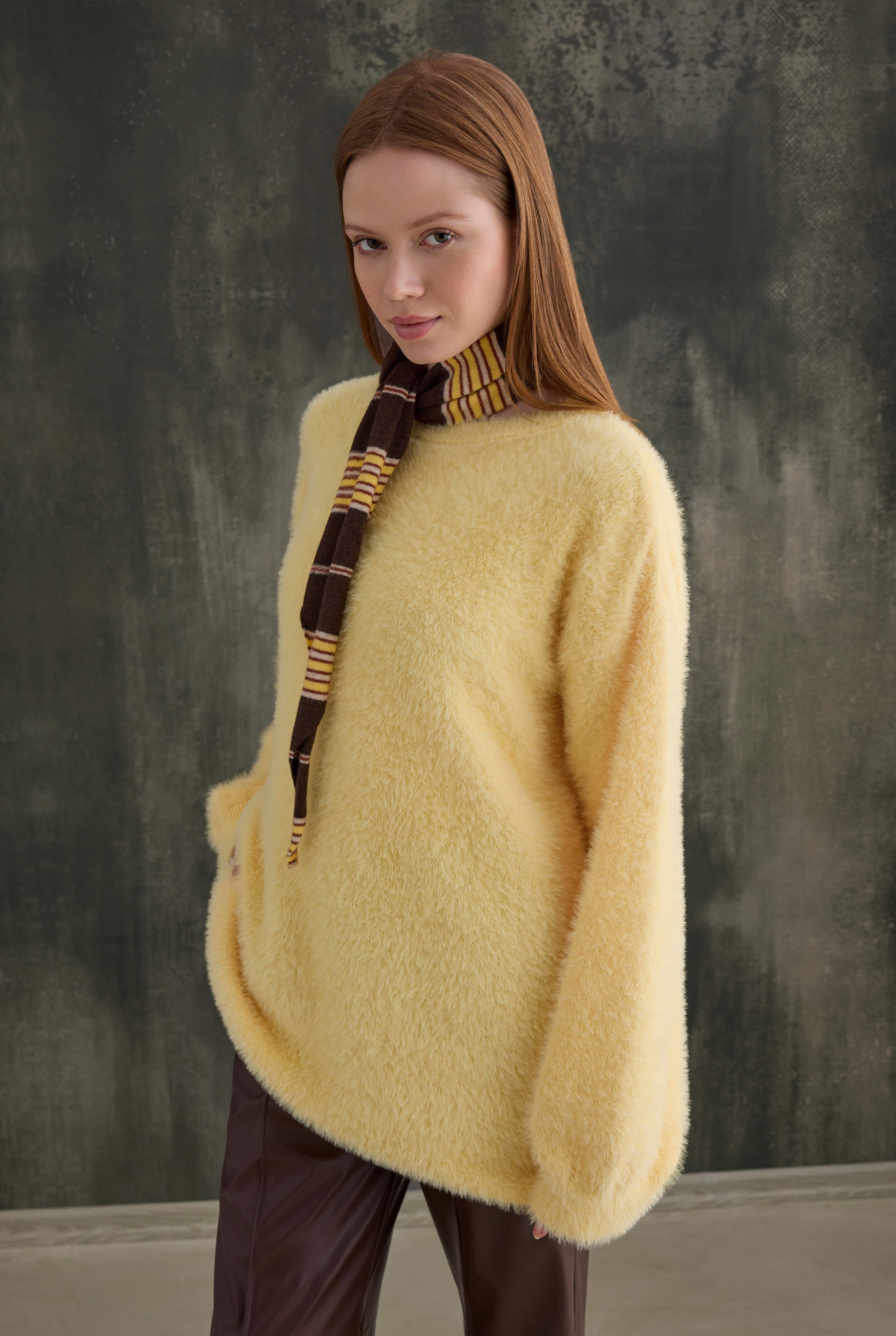Soft Fuzzy Sweater Soft Yellow - HE-QA