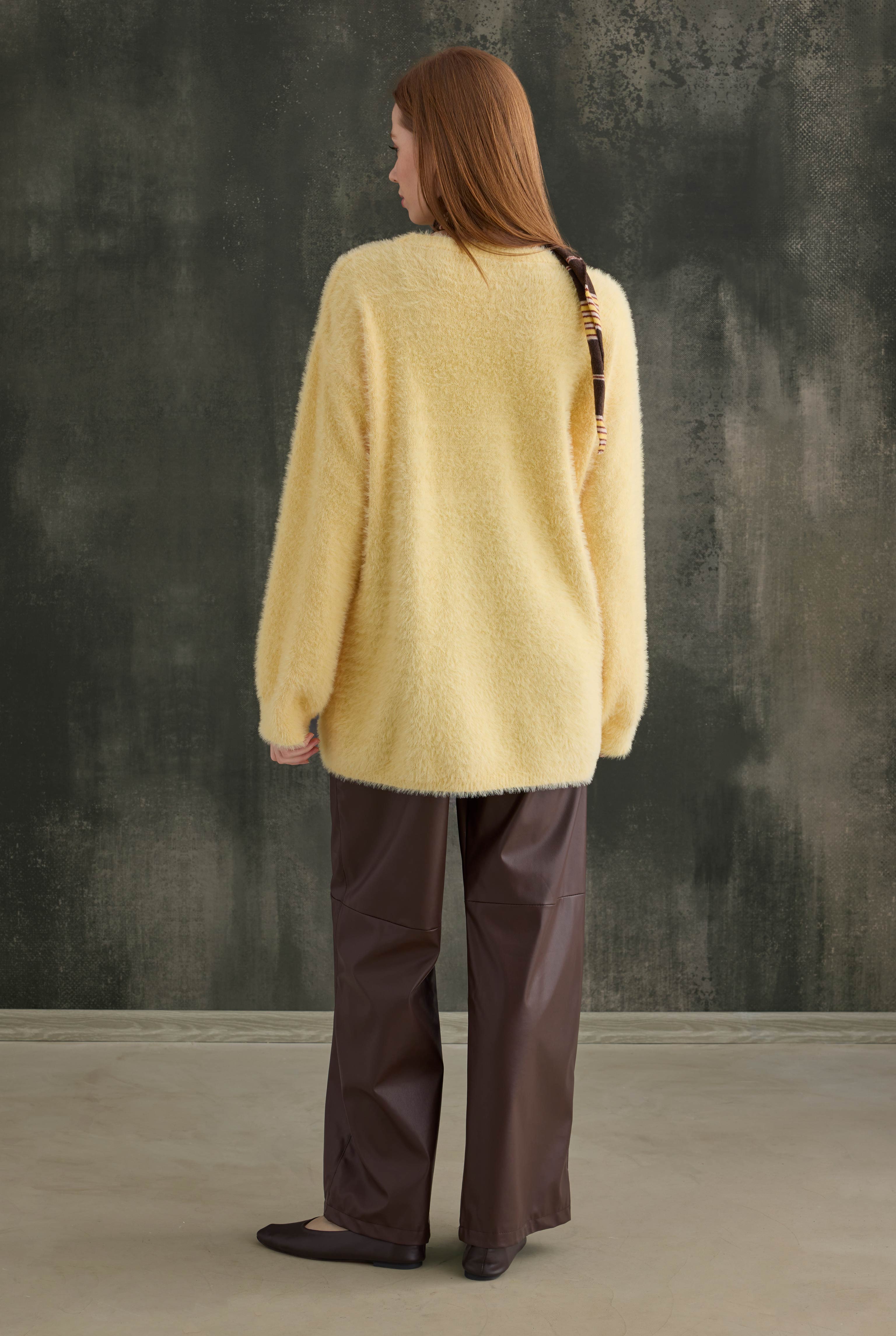 Soft Fuzzy Sweater Soft Yellow - 5