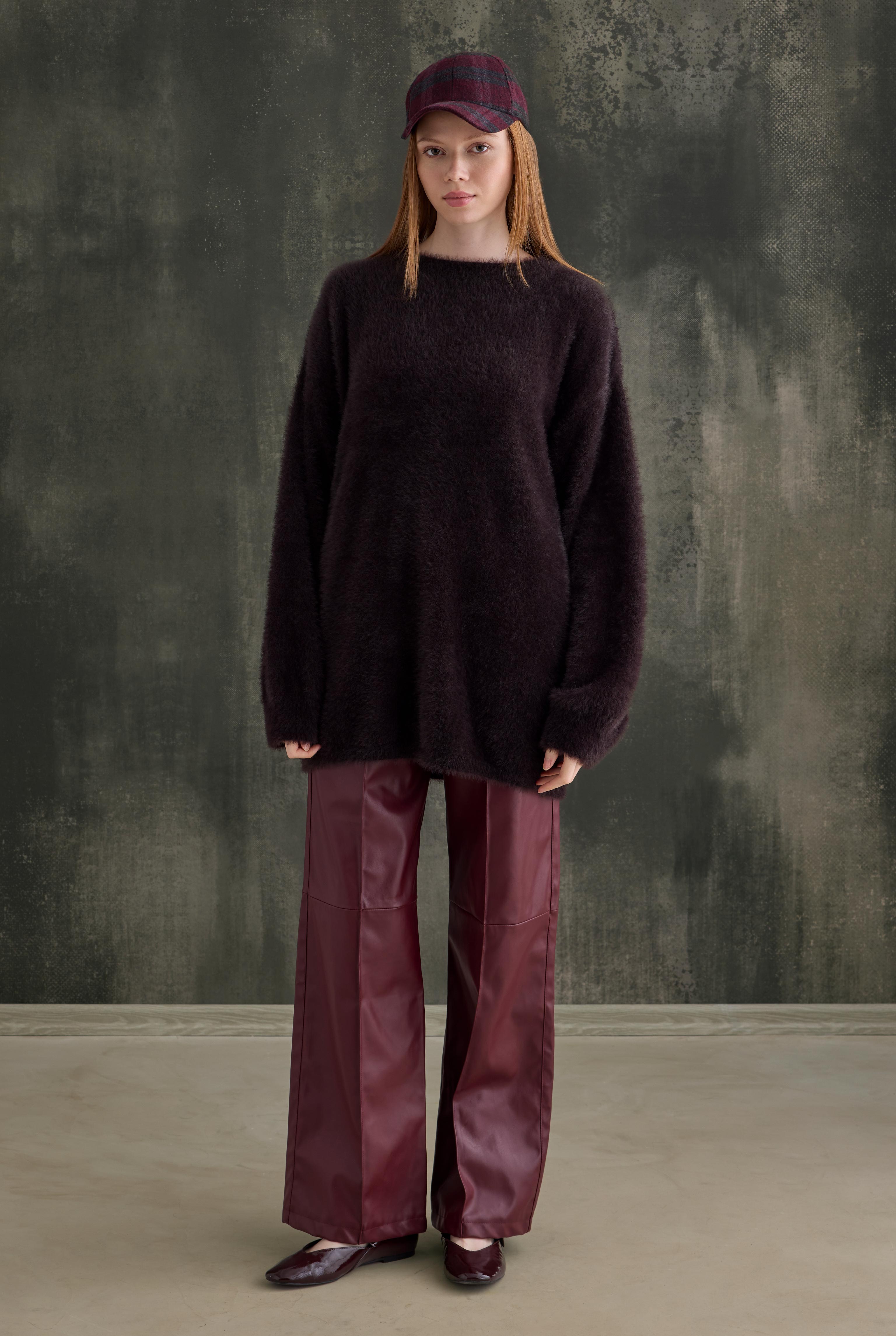 Soft Fuzzy Sweater Chestnuts - HE-QA