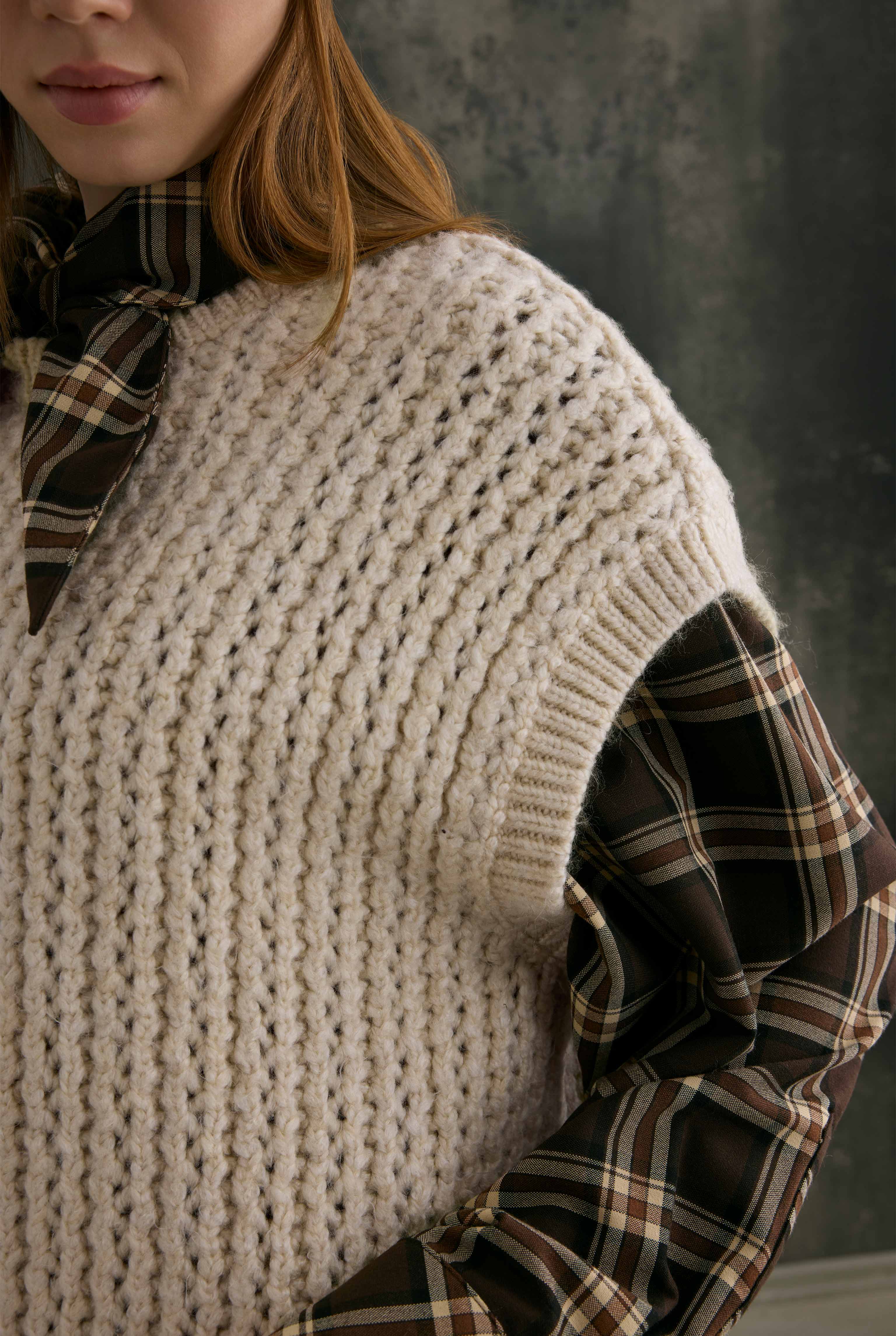 Crewneck Sweater Vest Bone - 7