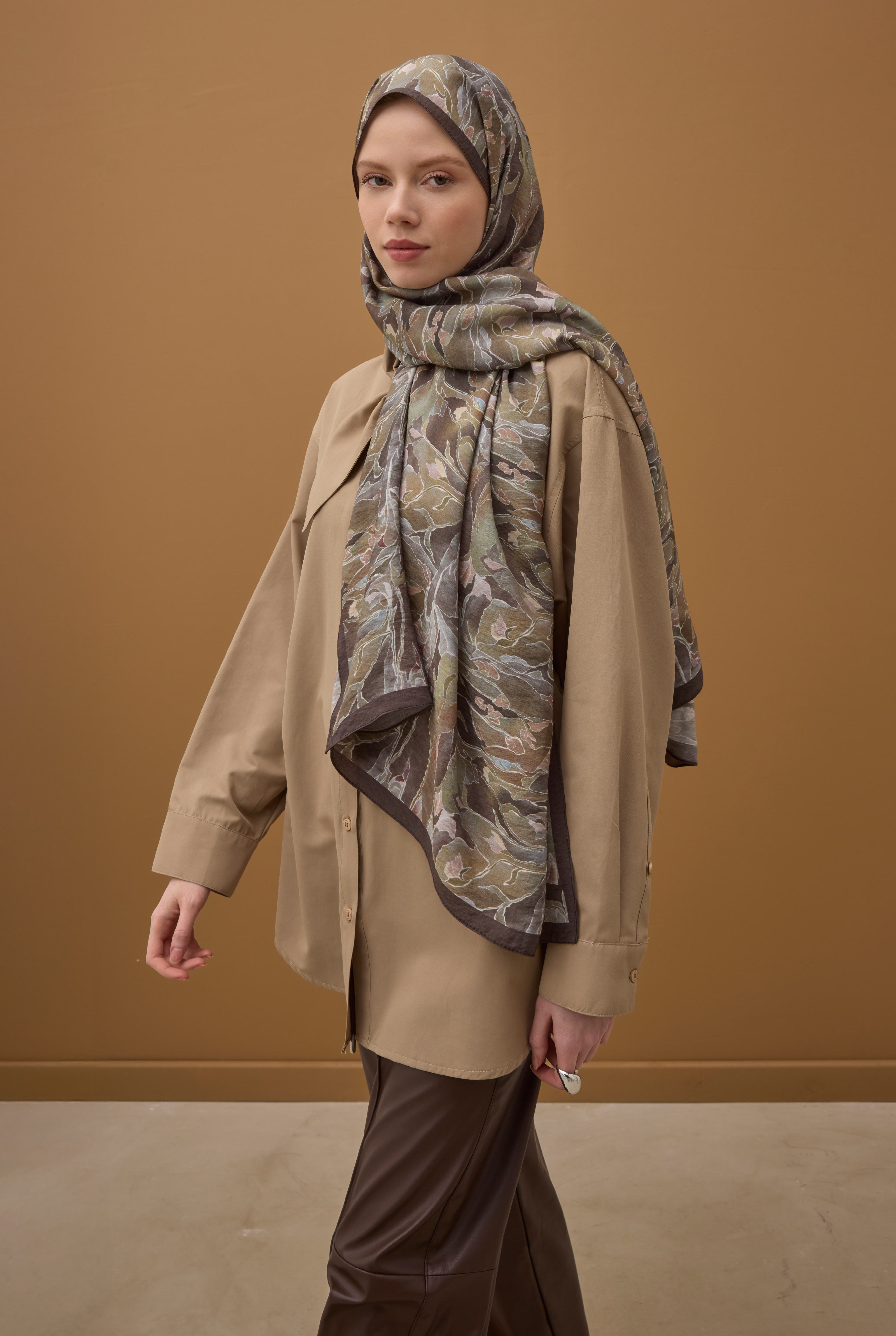Frame Bloom Shawl Brown - 7