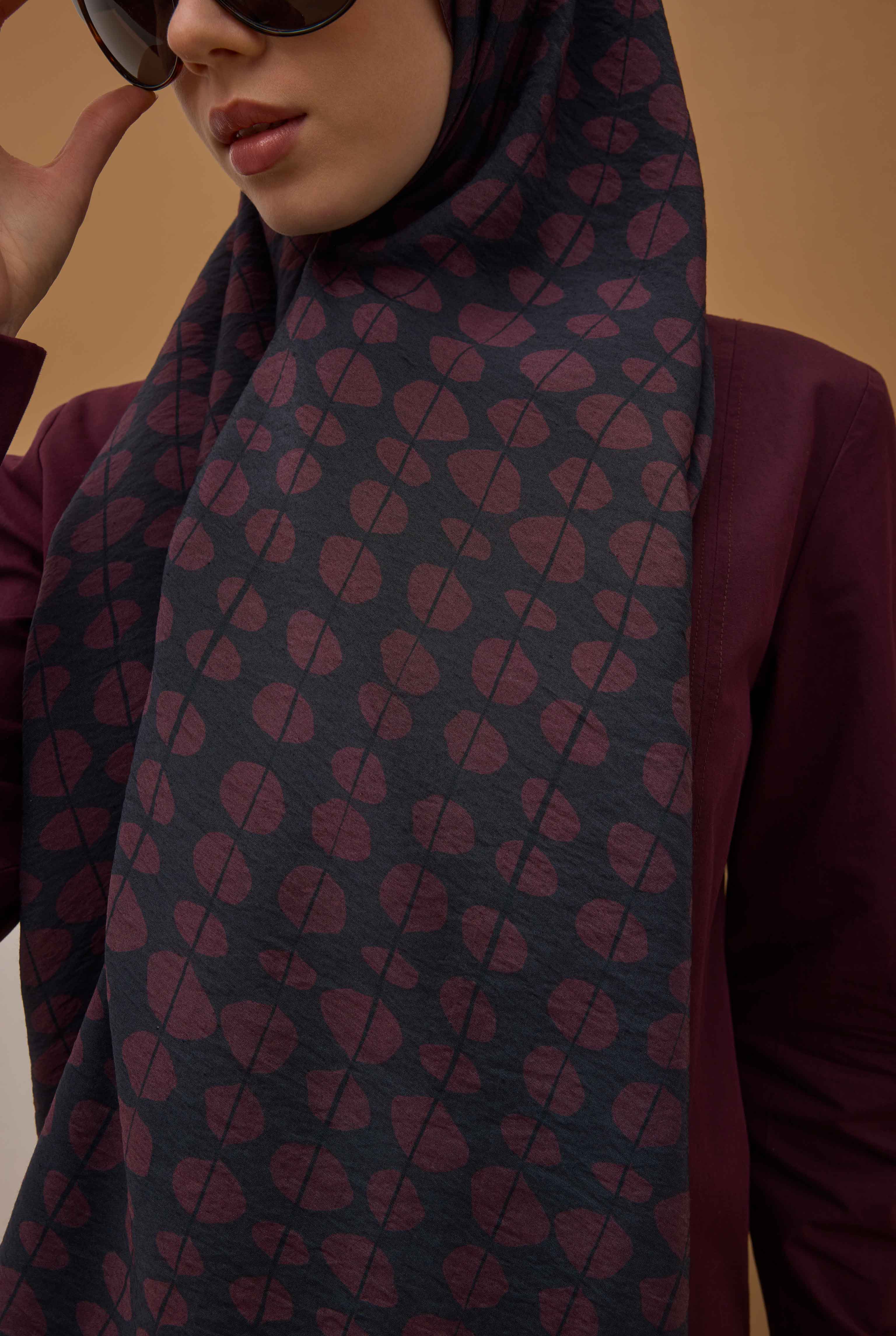 Point Shawl Bordeaux - 2