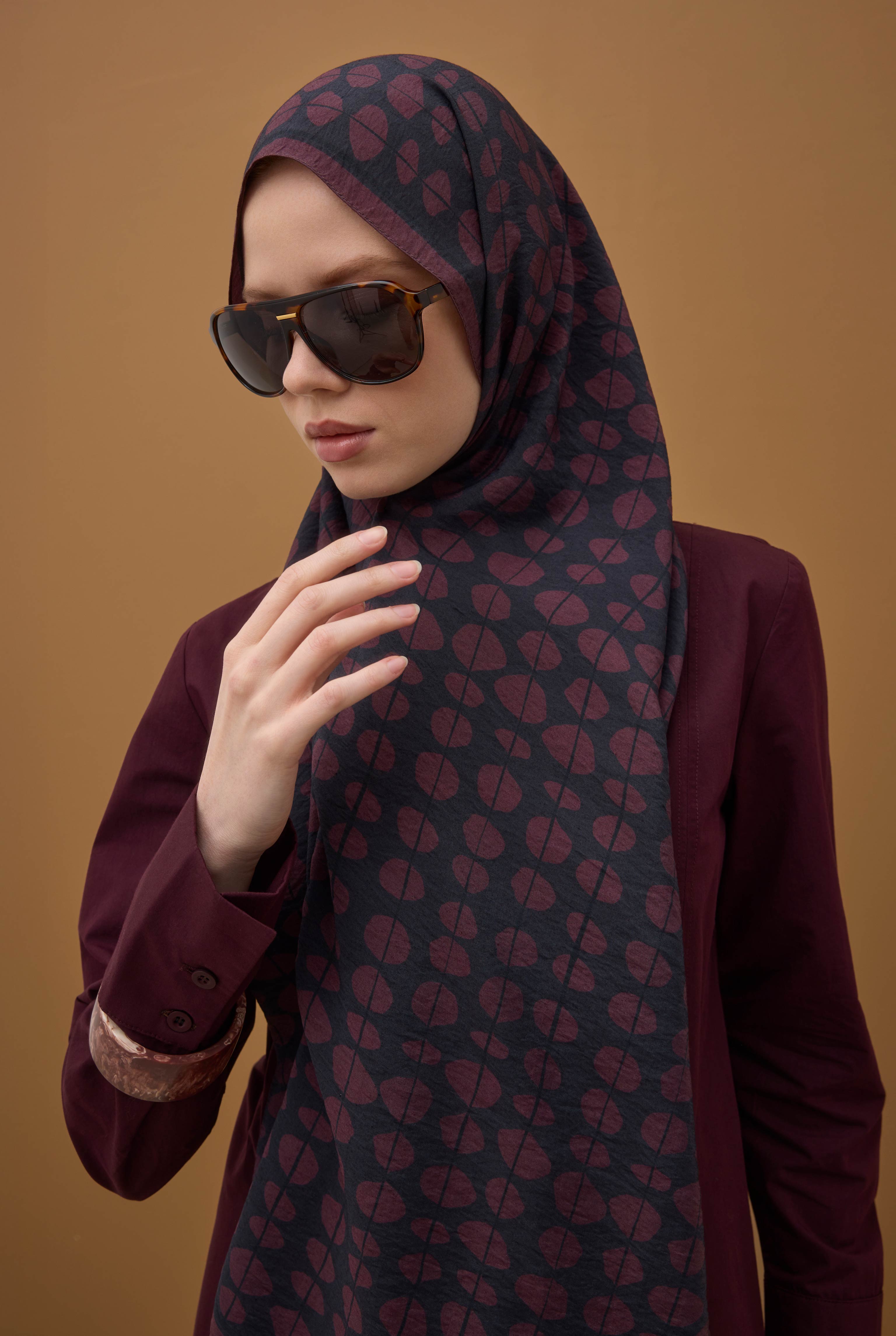 Point Shawl Bordeaux - 3
