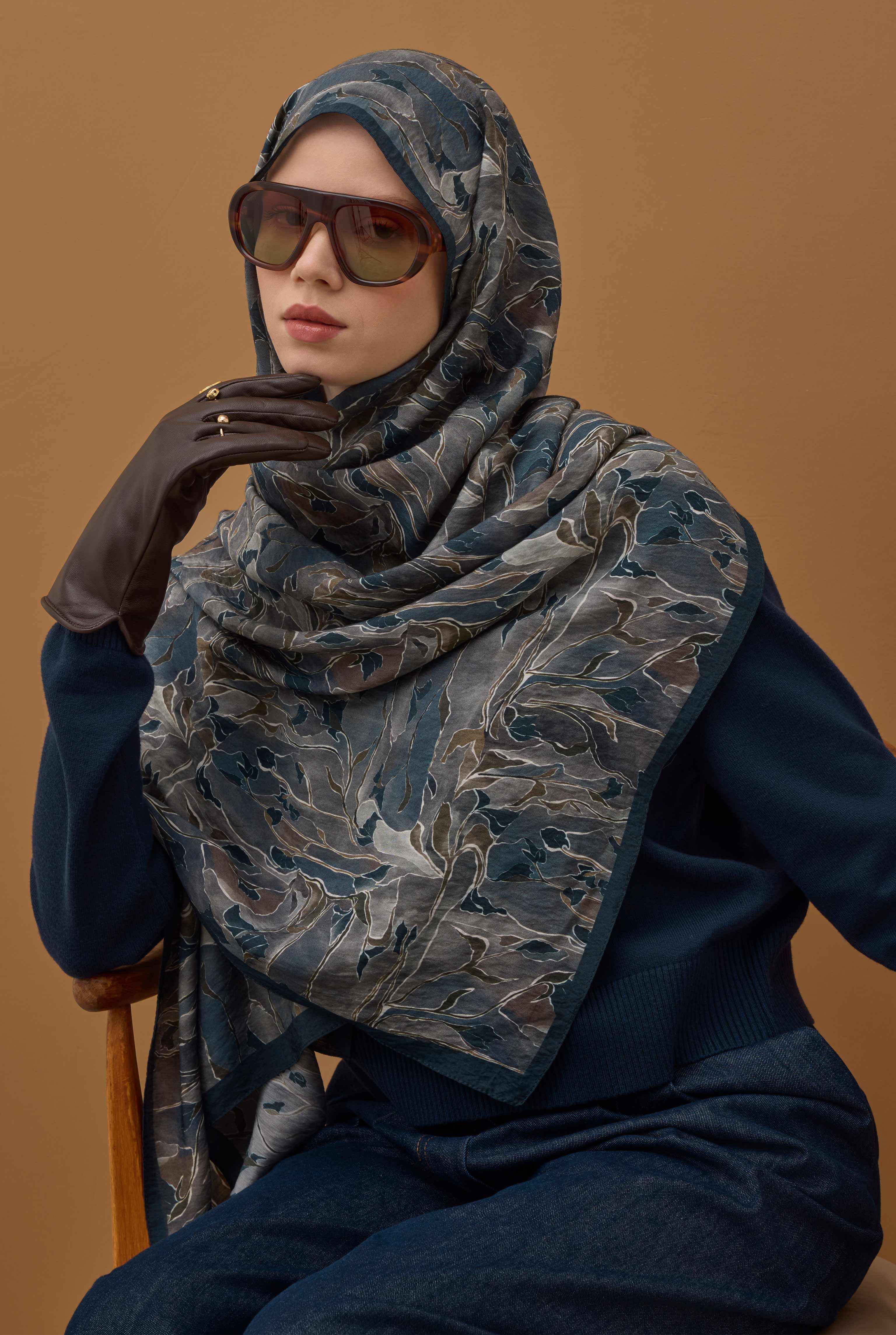 Frame Bloom Shawl Navy Blue - 5