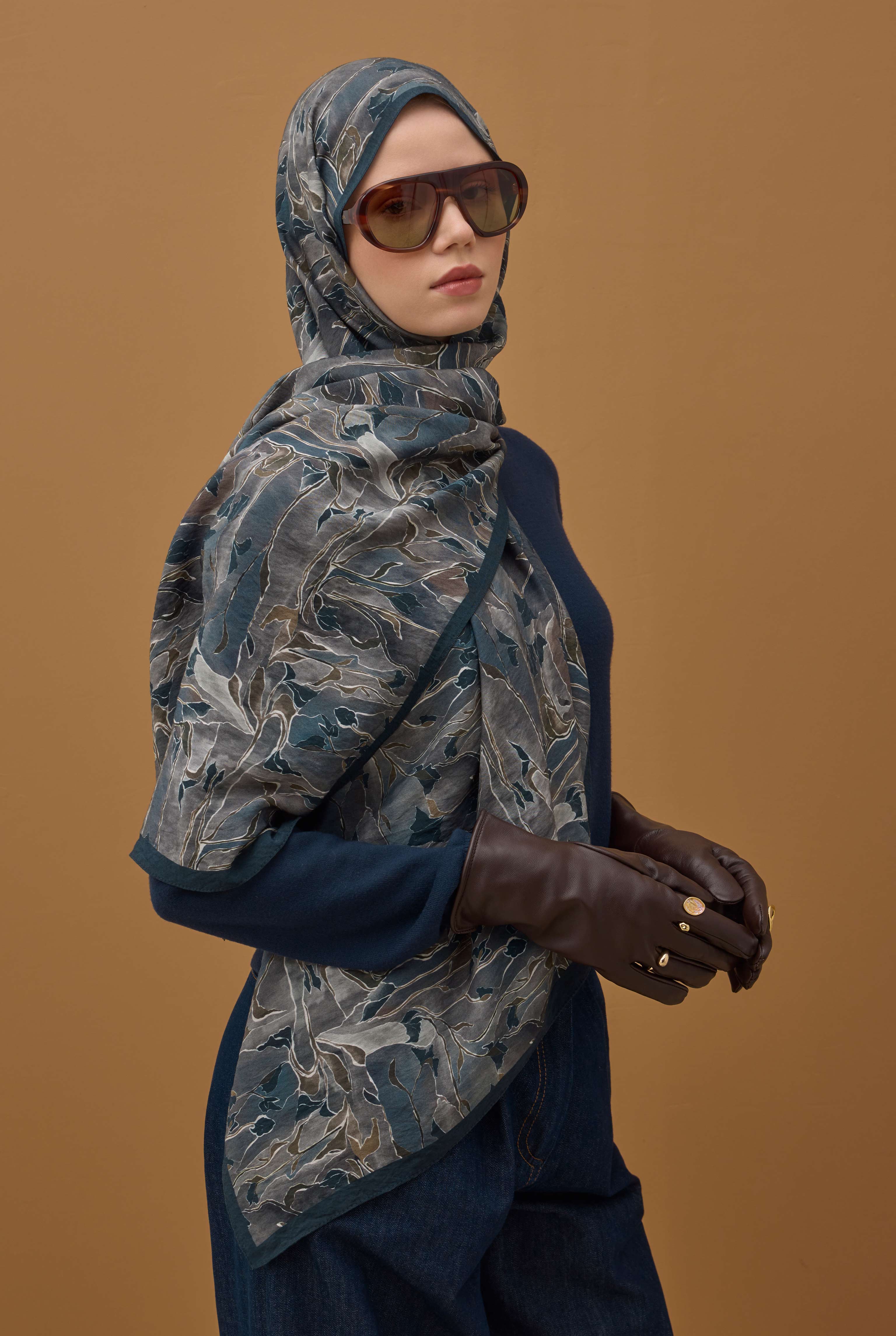 Frame Bloom Shawl Navy Blue - 9