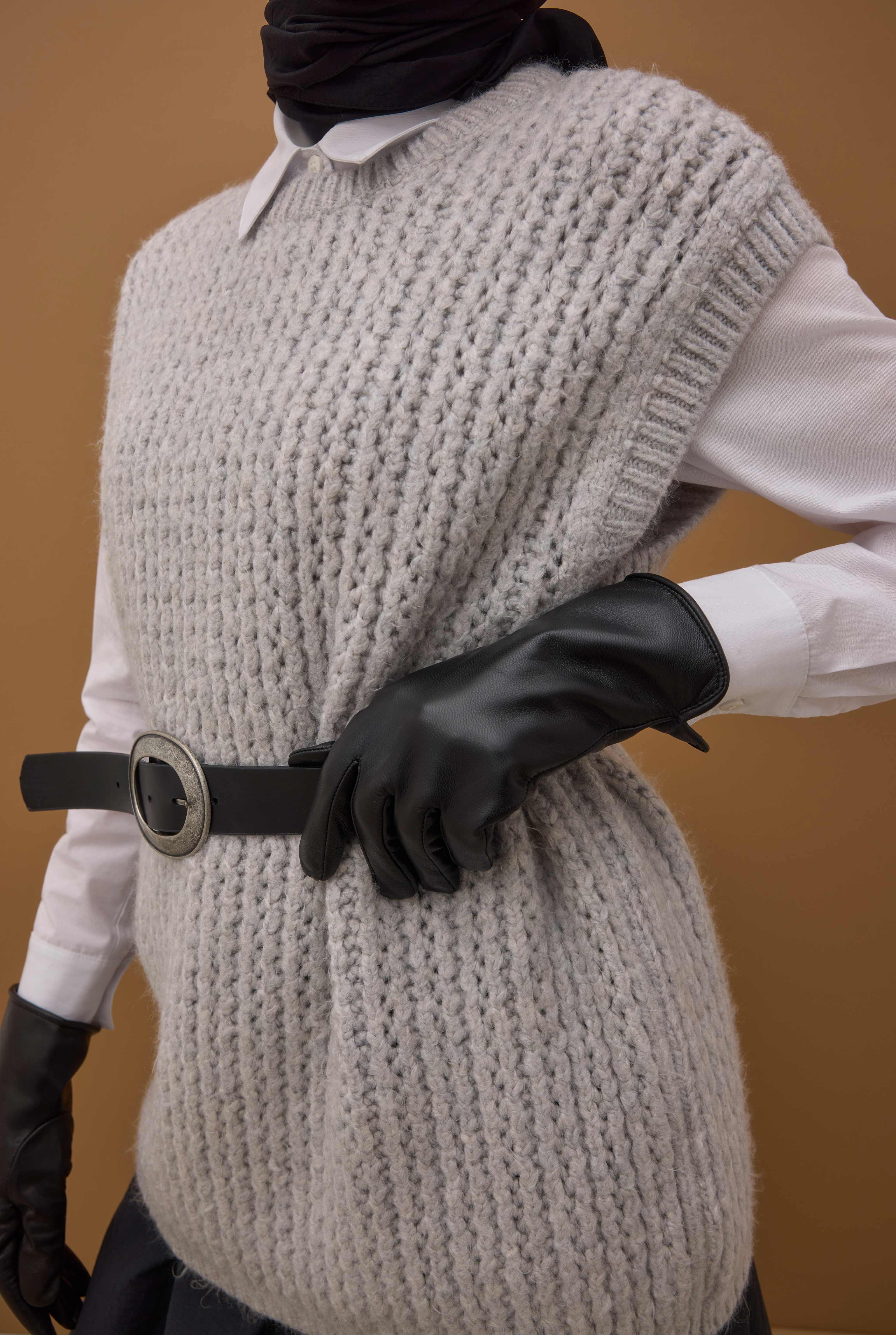100% Leather Short Gloves Black - HE-QA