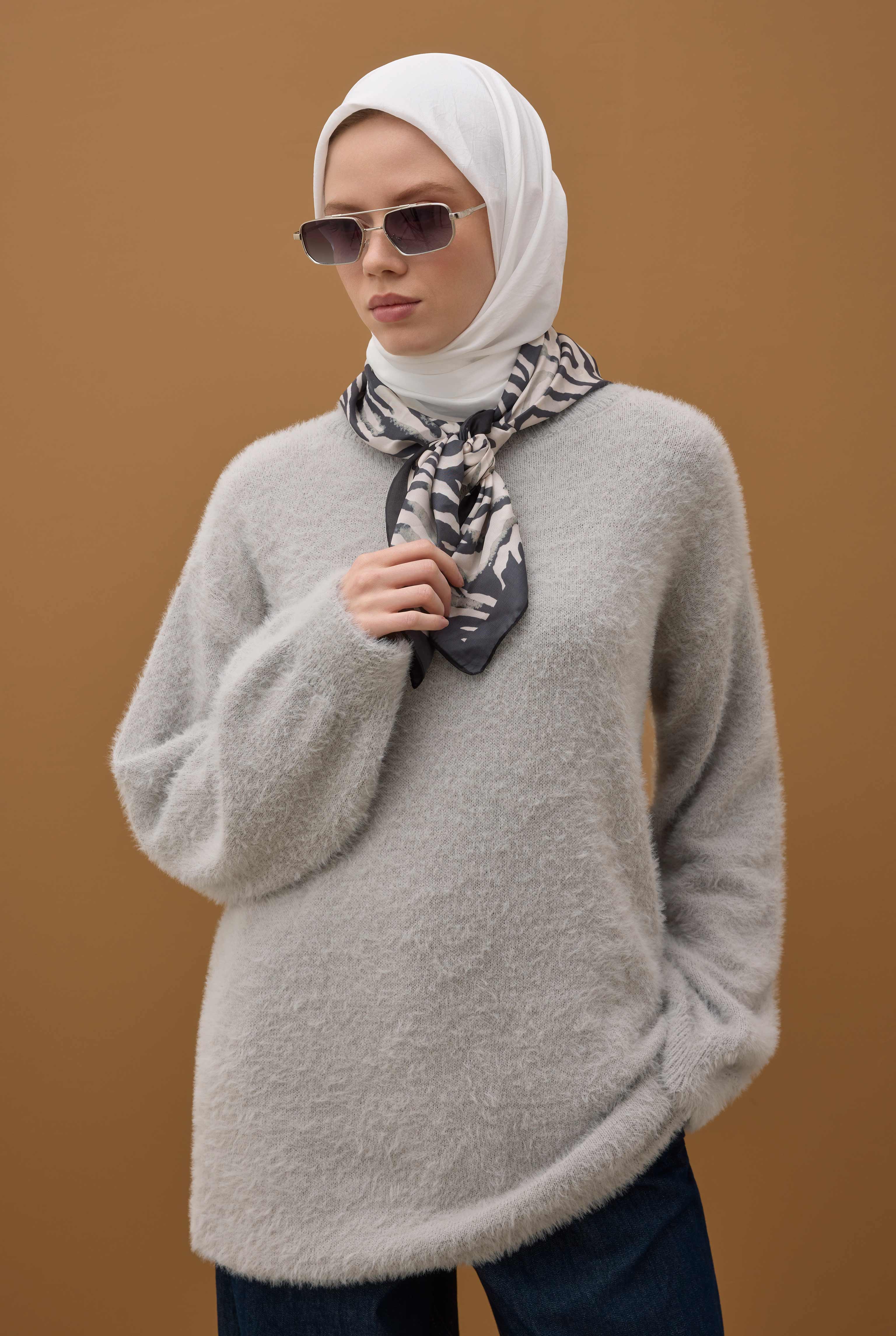 Soft Wrinkled Scarf White Down - 4