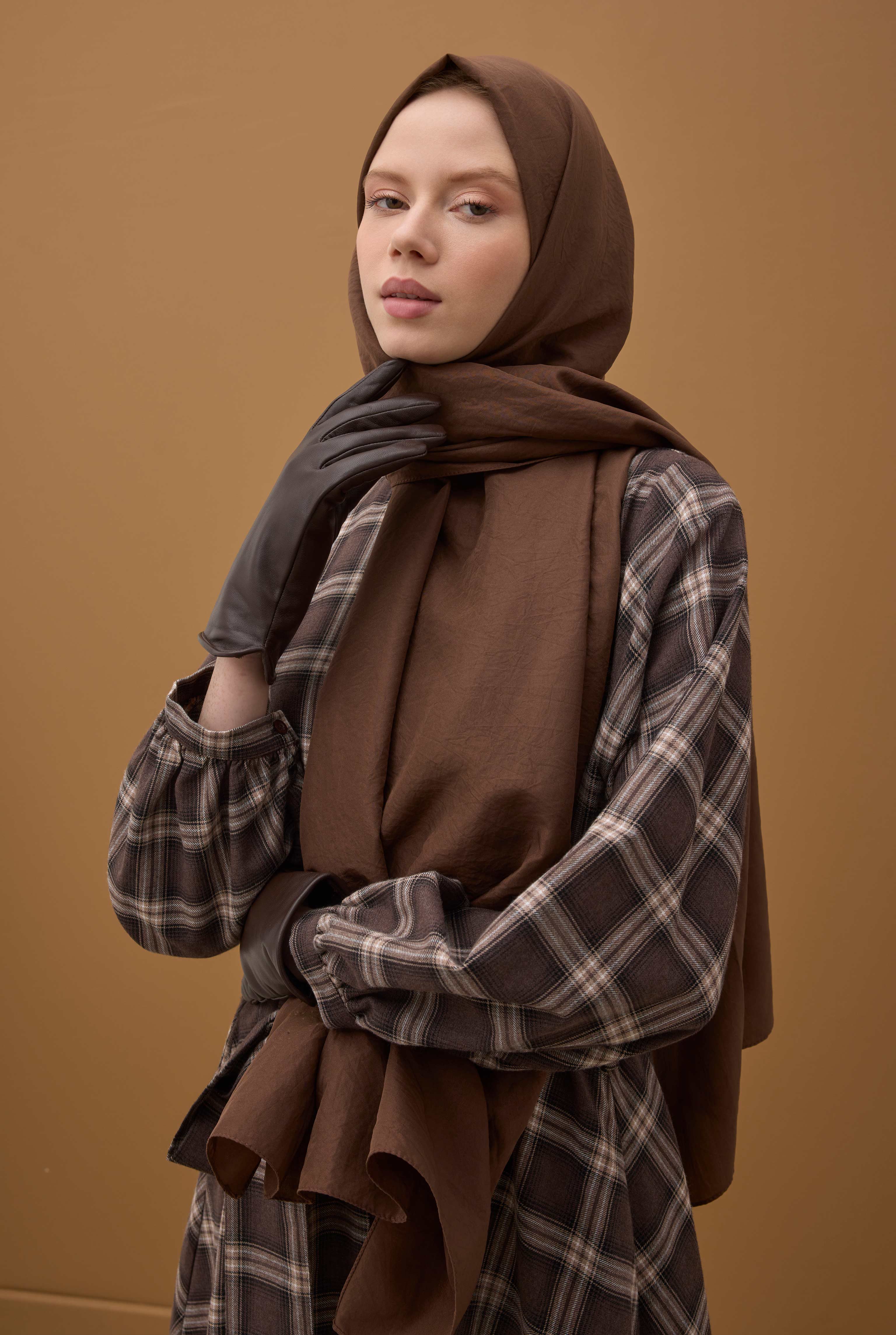 Soft Wrinkled Shawl Dark Brown - 4