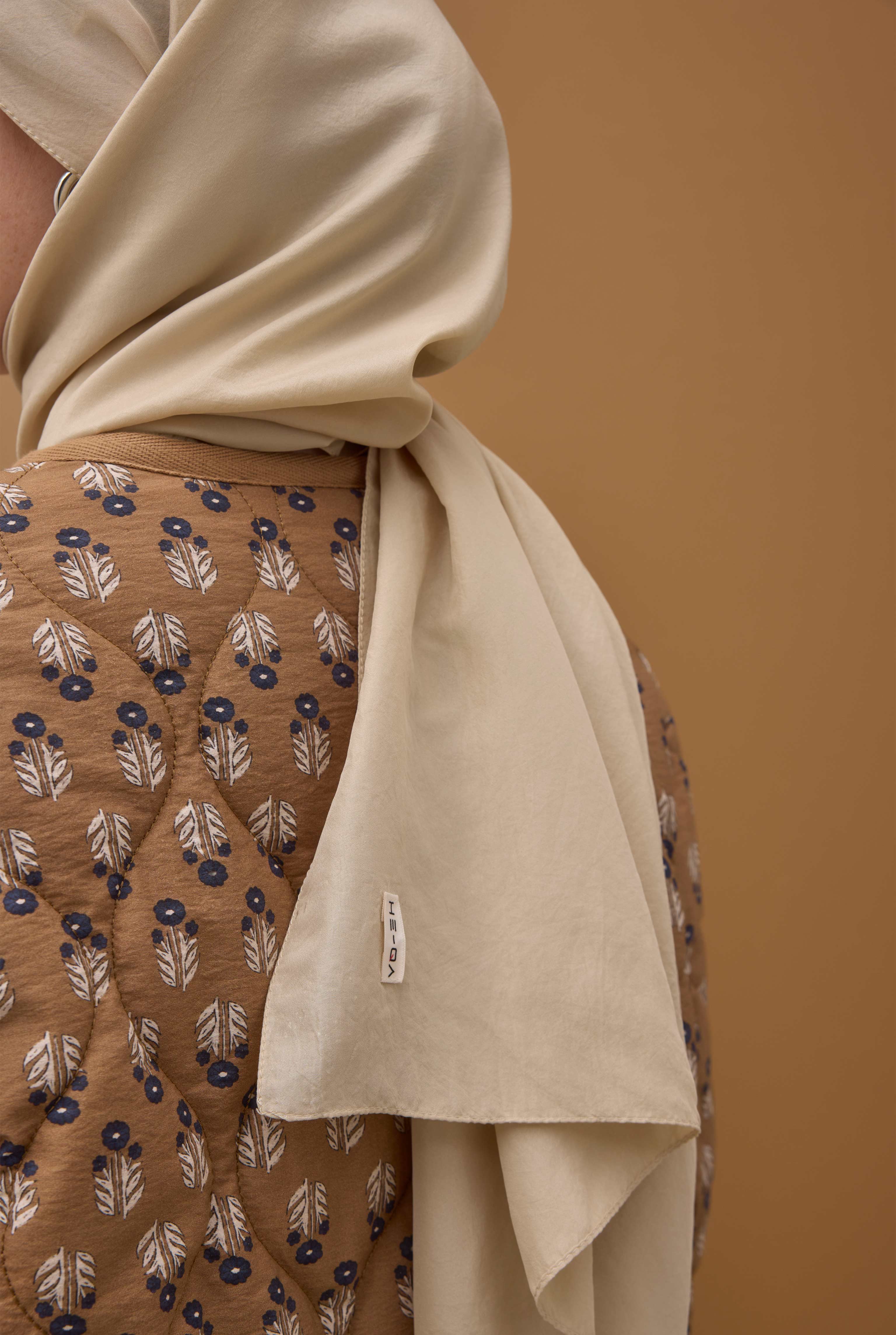 Soft Wrinkled Shawl Nude - 6