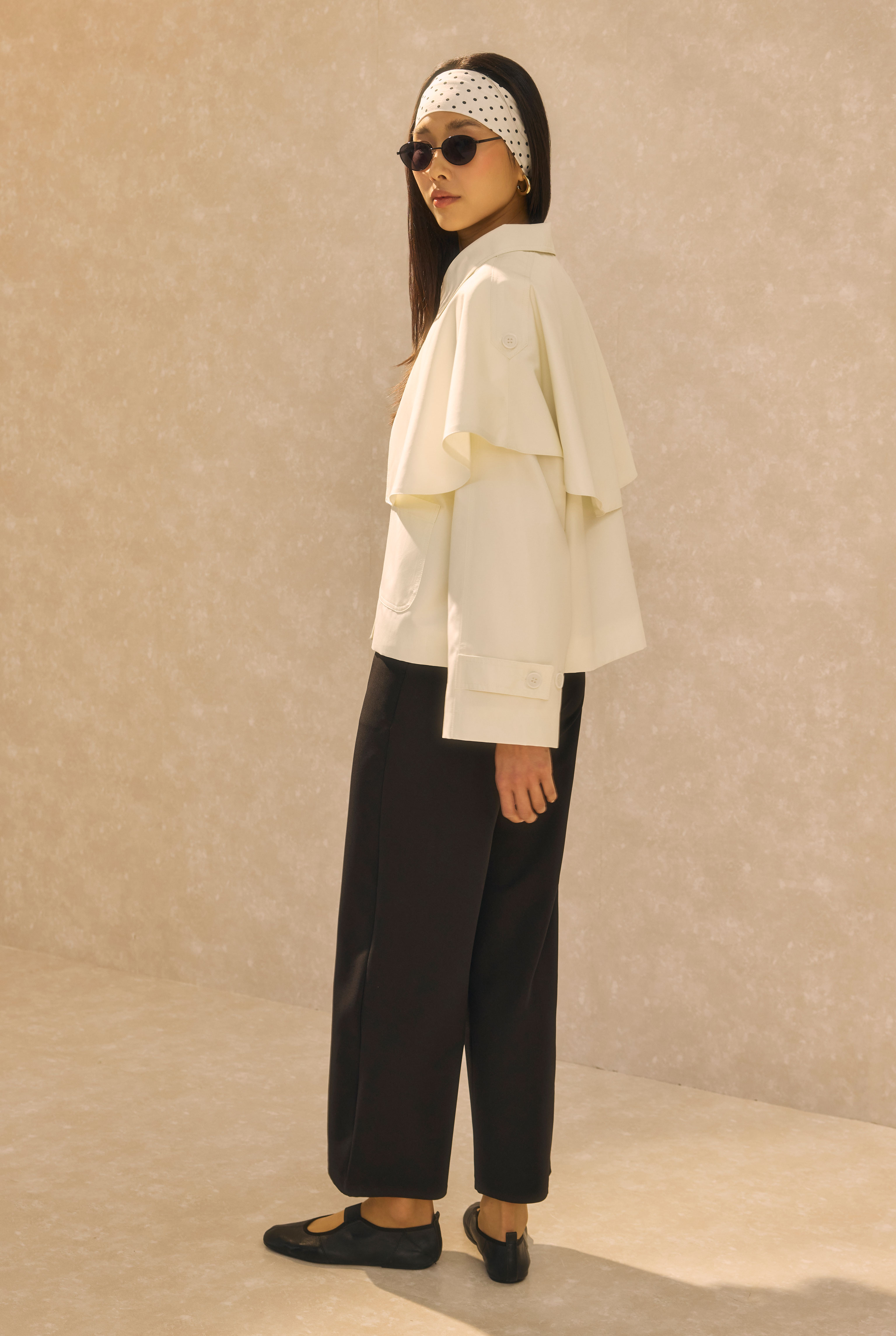 Short Trench Coat With Cape Detail Bone - 5