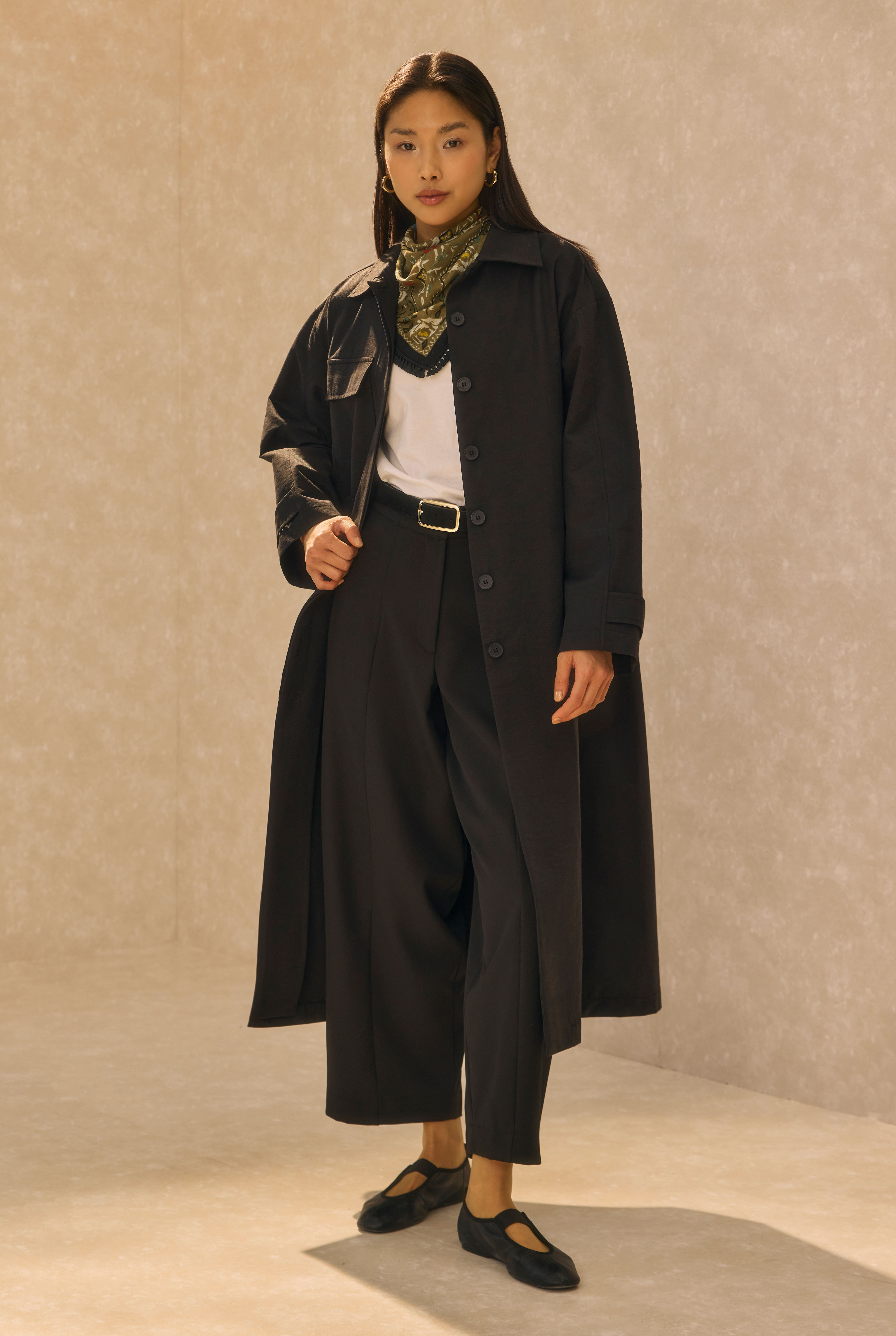 Single Pocket Detailed Long Trenchcoat Black - HE-QA