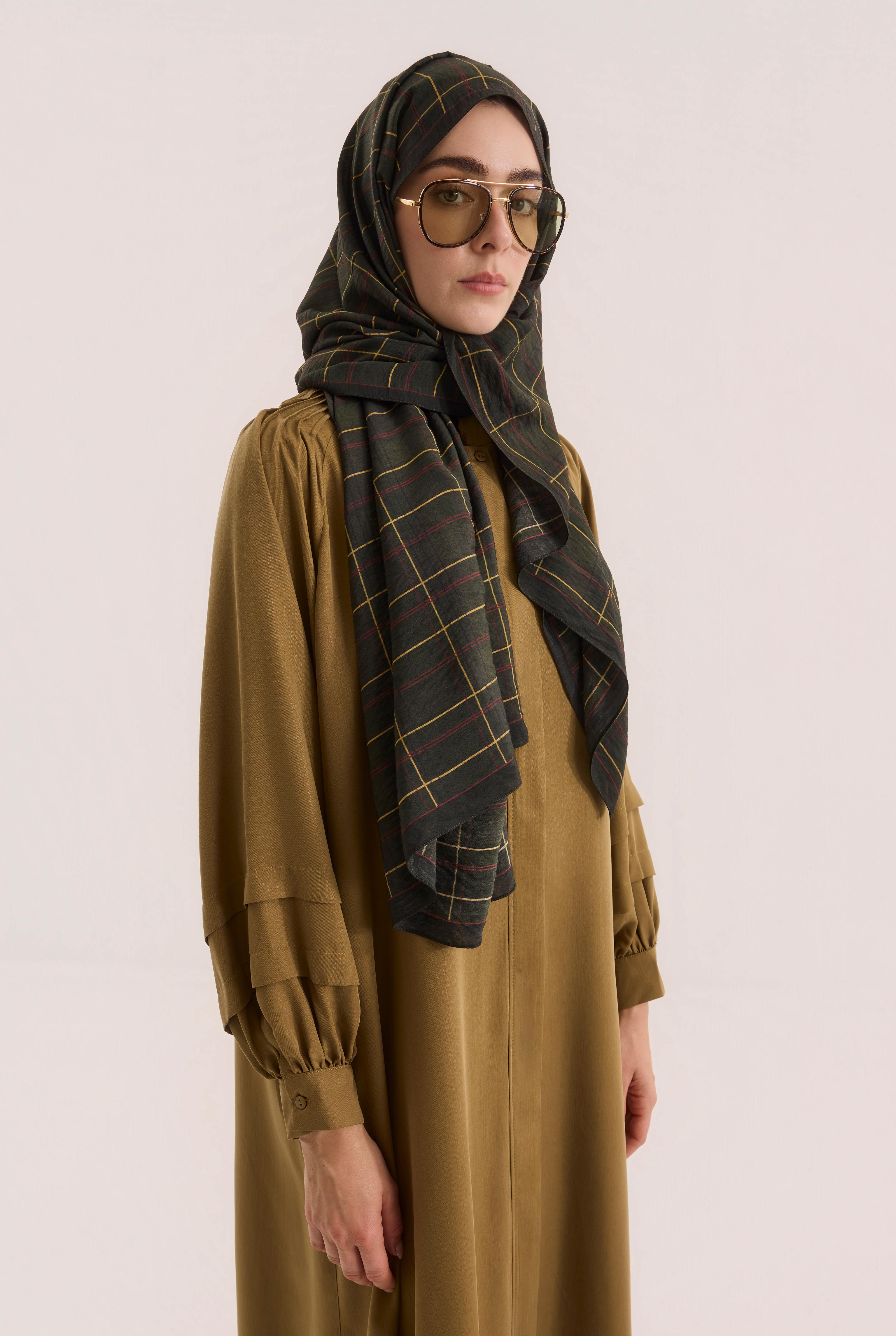 Shoulder Ruched Lyocell Abaya Oil Green - 3