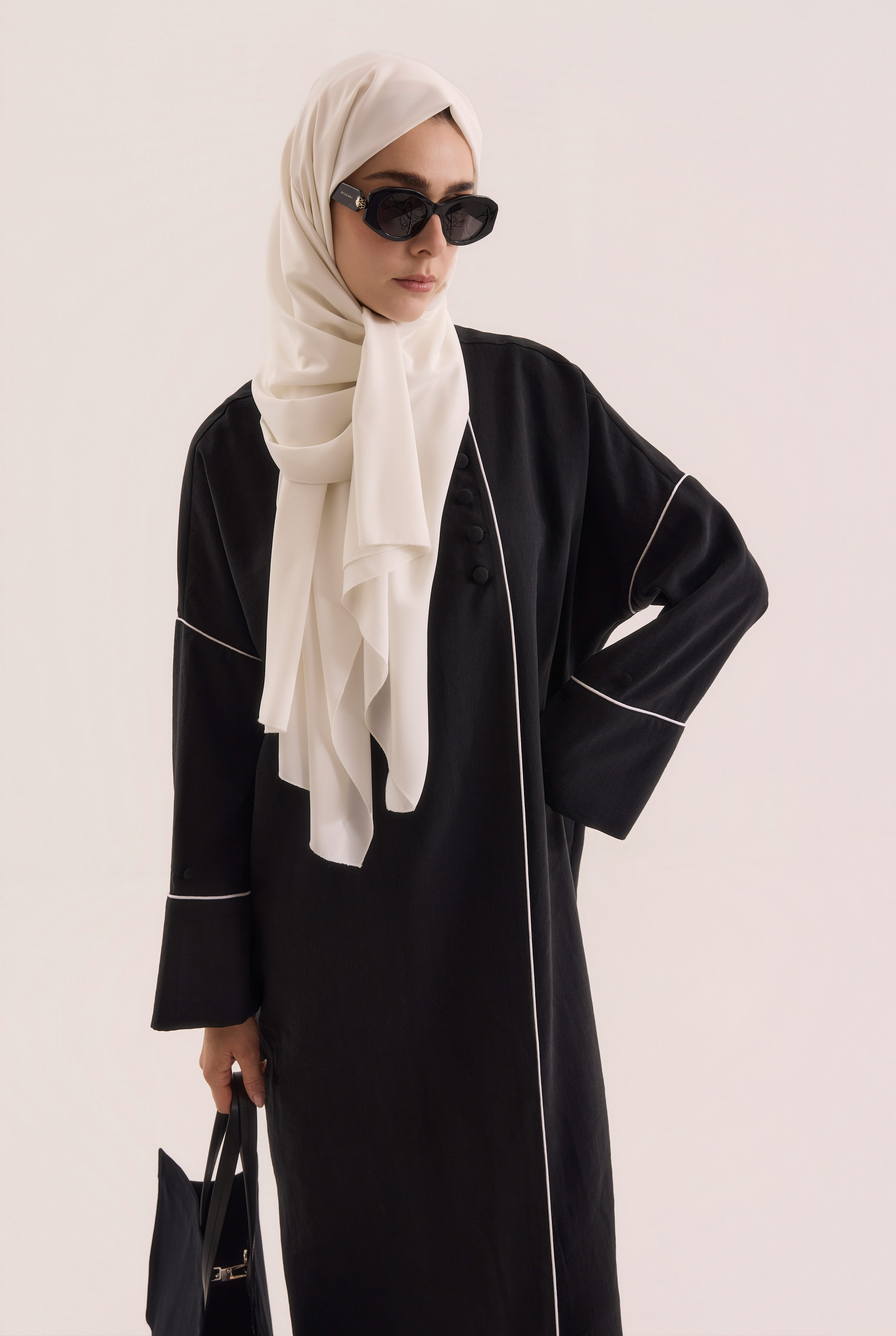 Piping Detailed Abaya Black - 4
