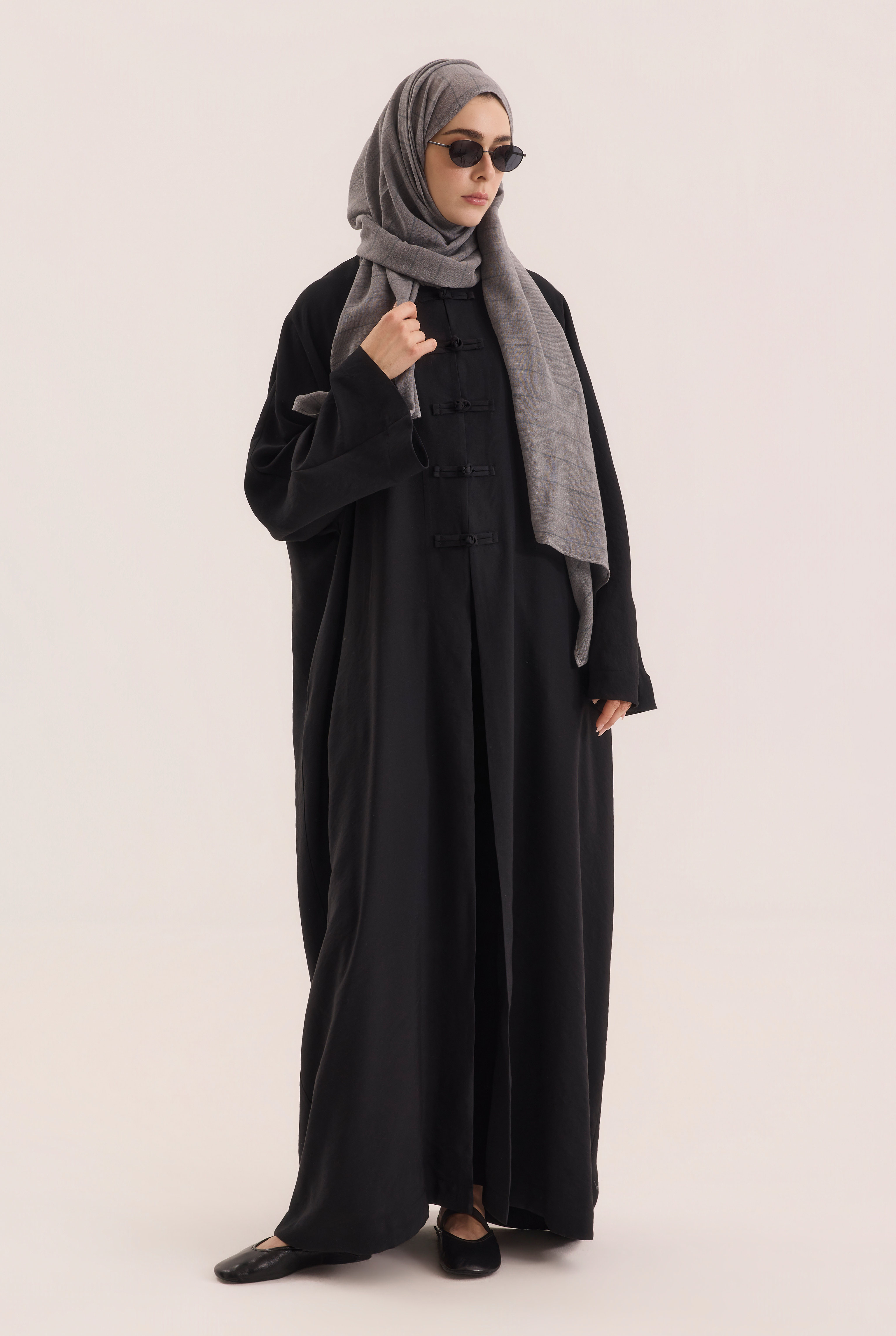 Chinese Button Abaya Black - 2