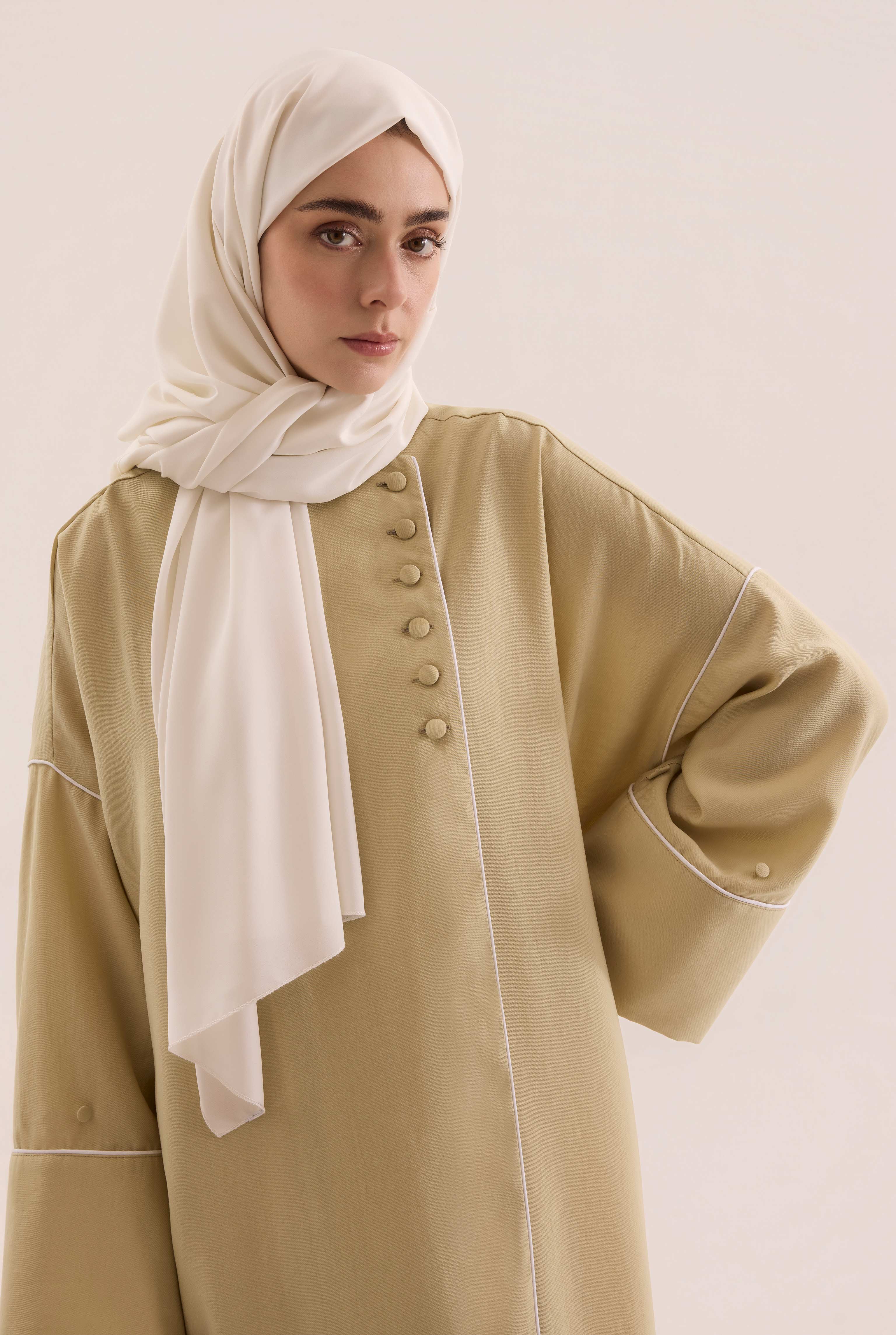 Piping Detailed Abaya Honey - 5