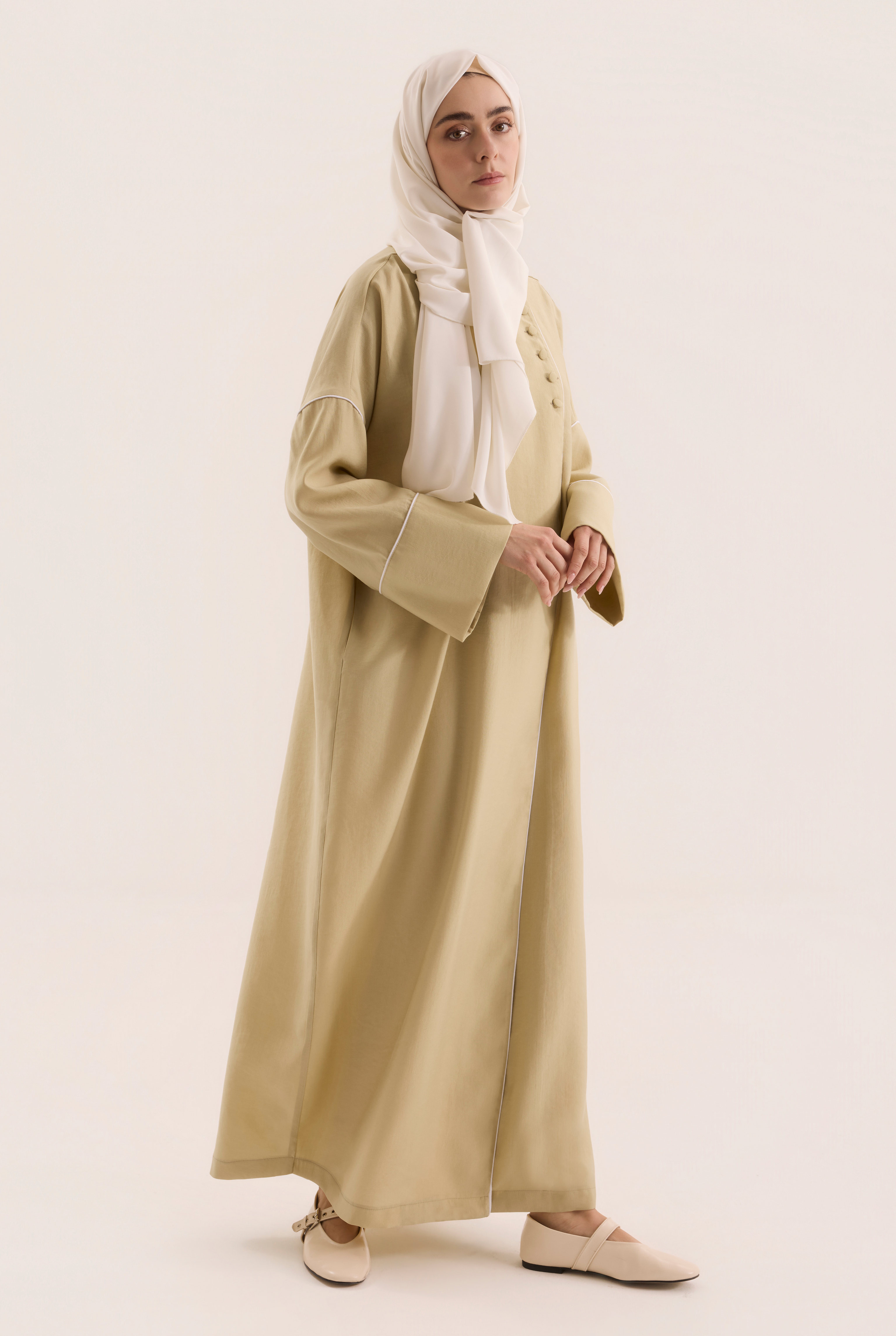 Piping Detailed Abaya Honey - 4