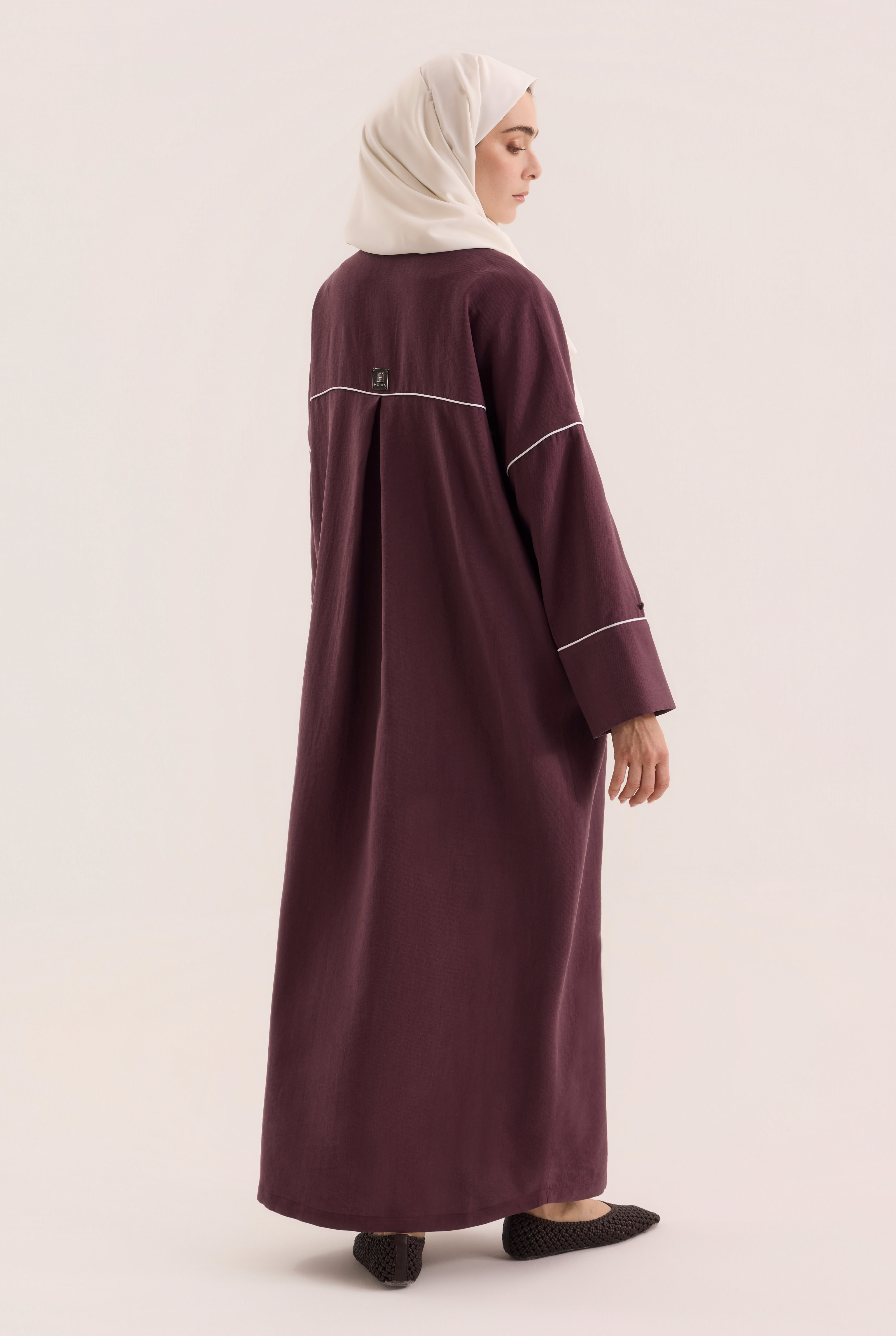 Piping Detailed Abaya Damson - 5