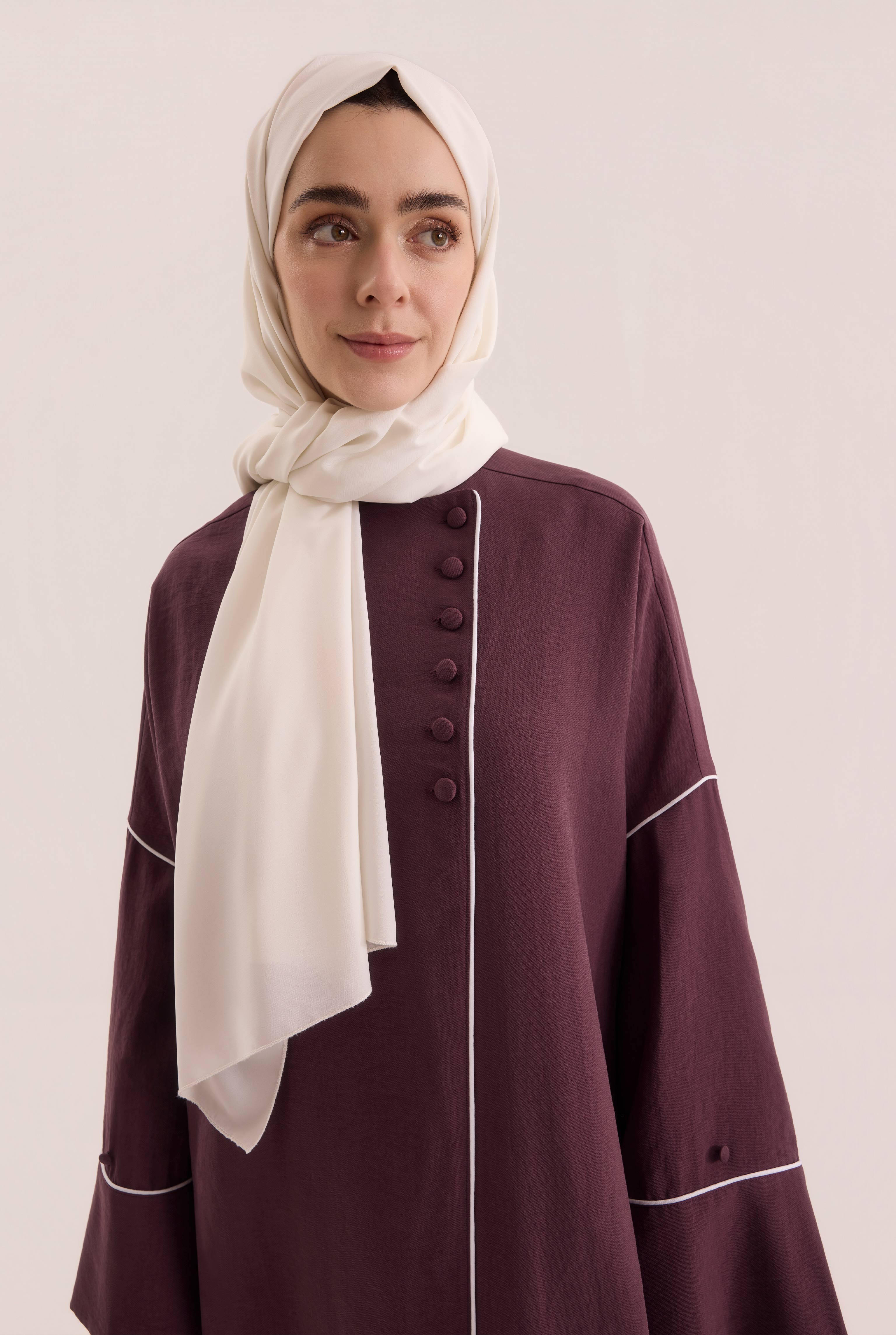 Piping Detailed Abaya Damson - 3