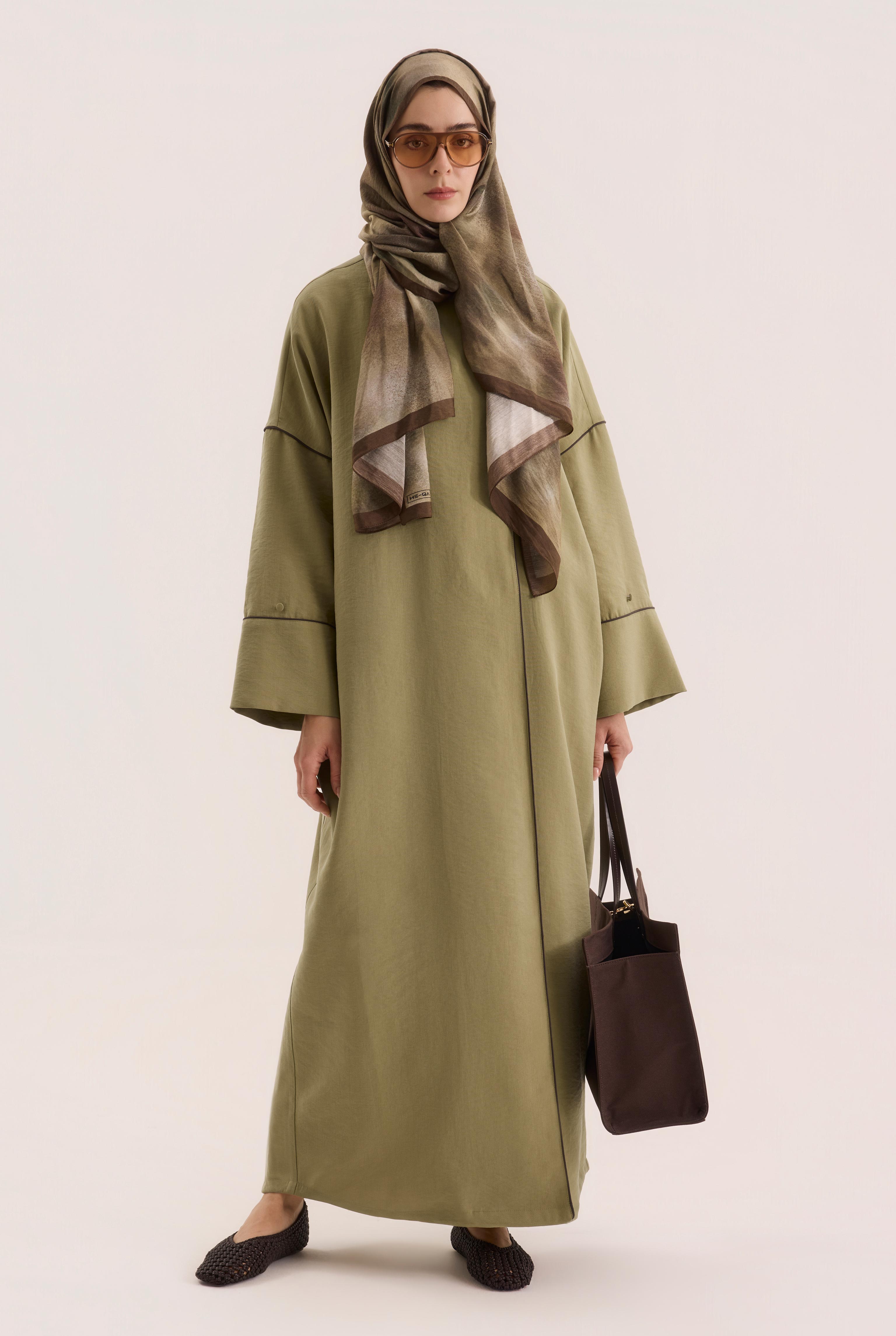 Piping Detailed Abaya Oil Green - 5