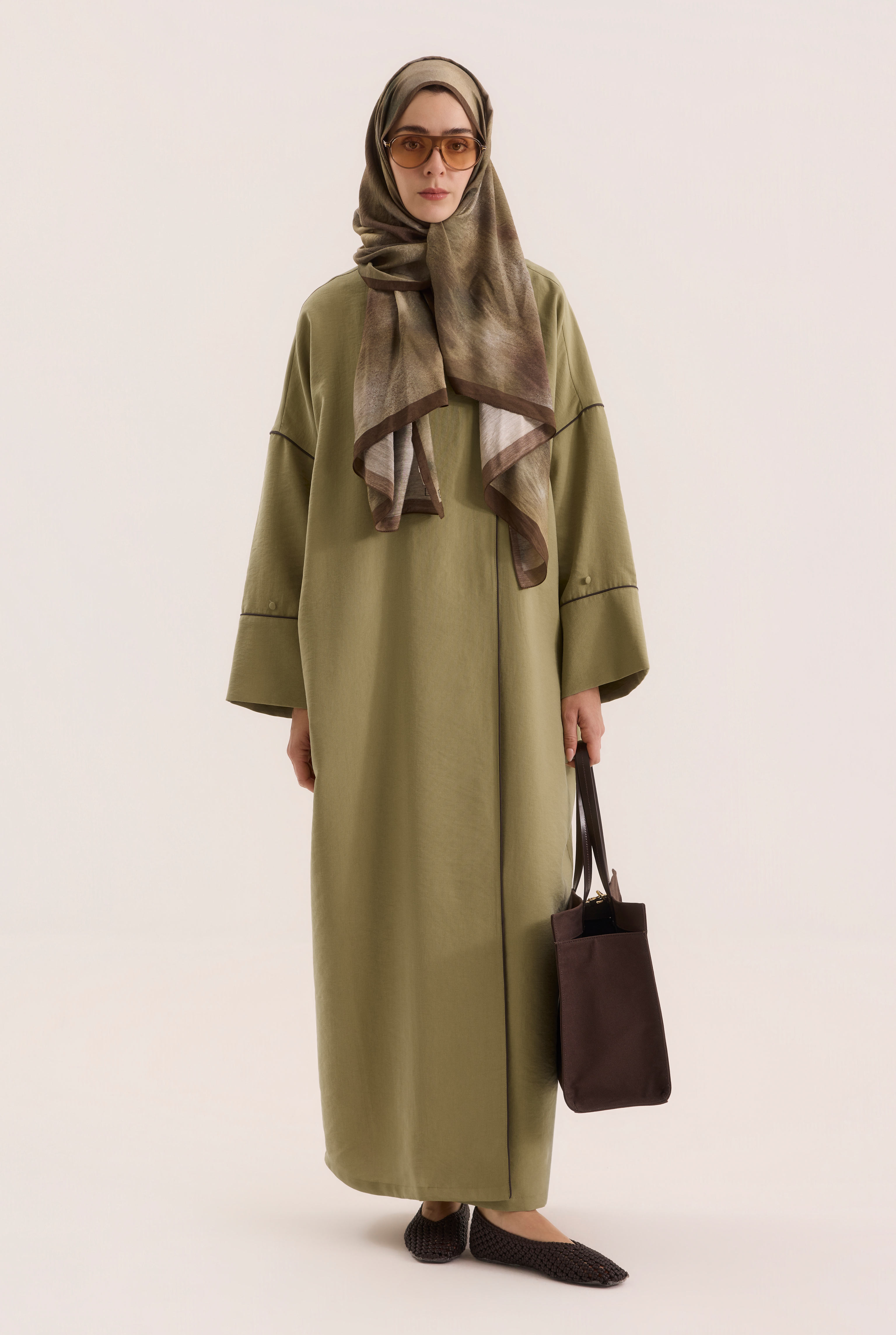 Piping Detailed Abaya Oil Green - HE-QA
