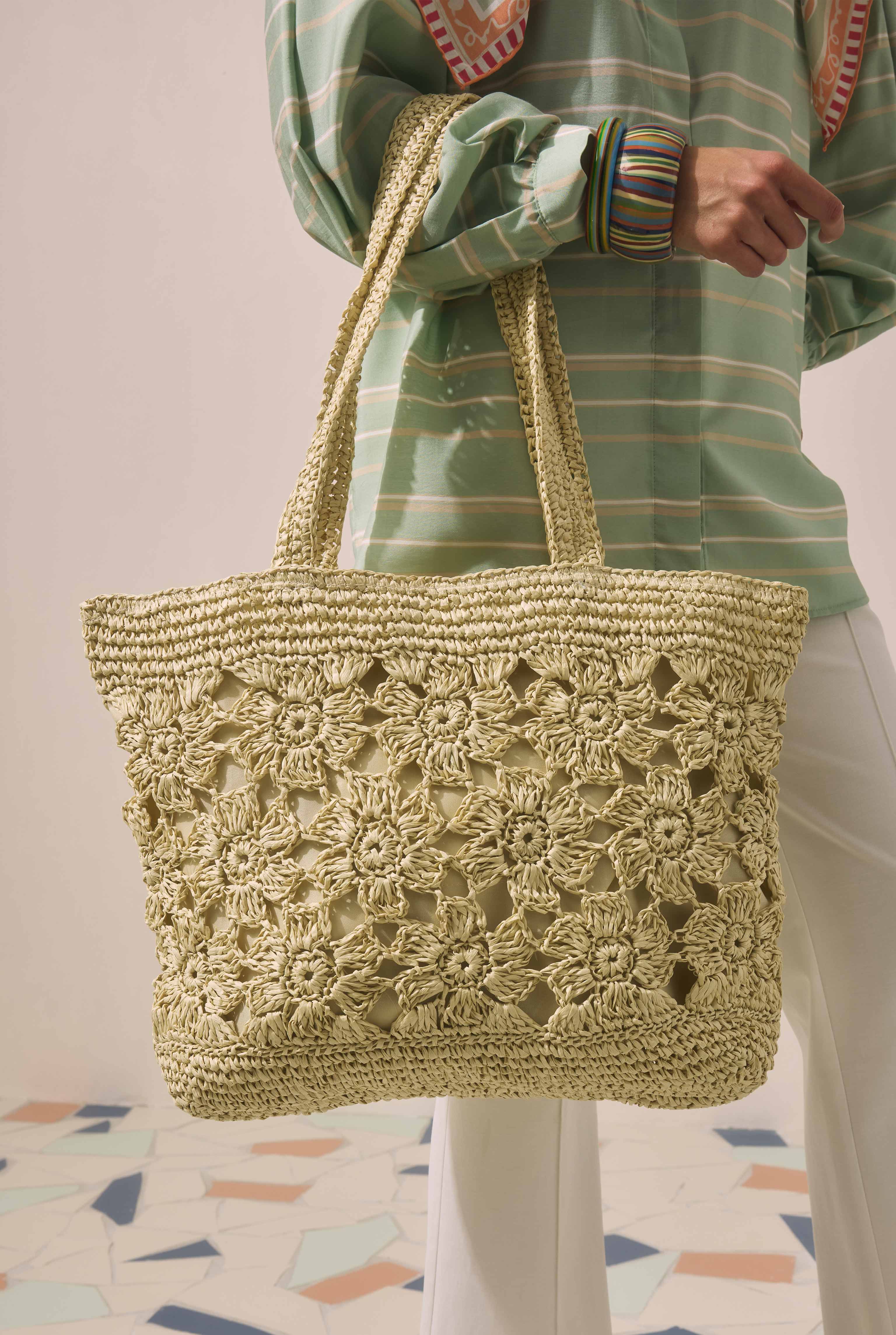 Flower Motif Straw Bag Beige - 2