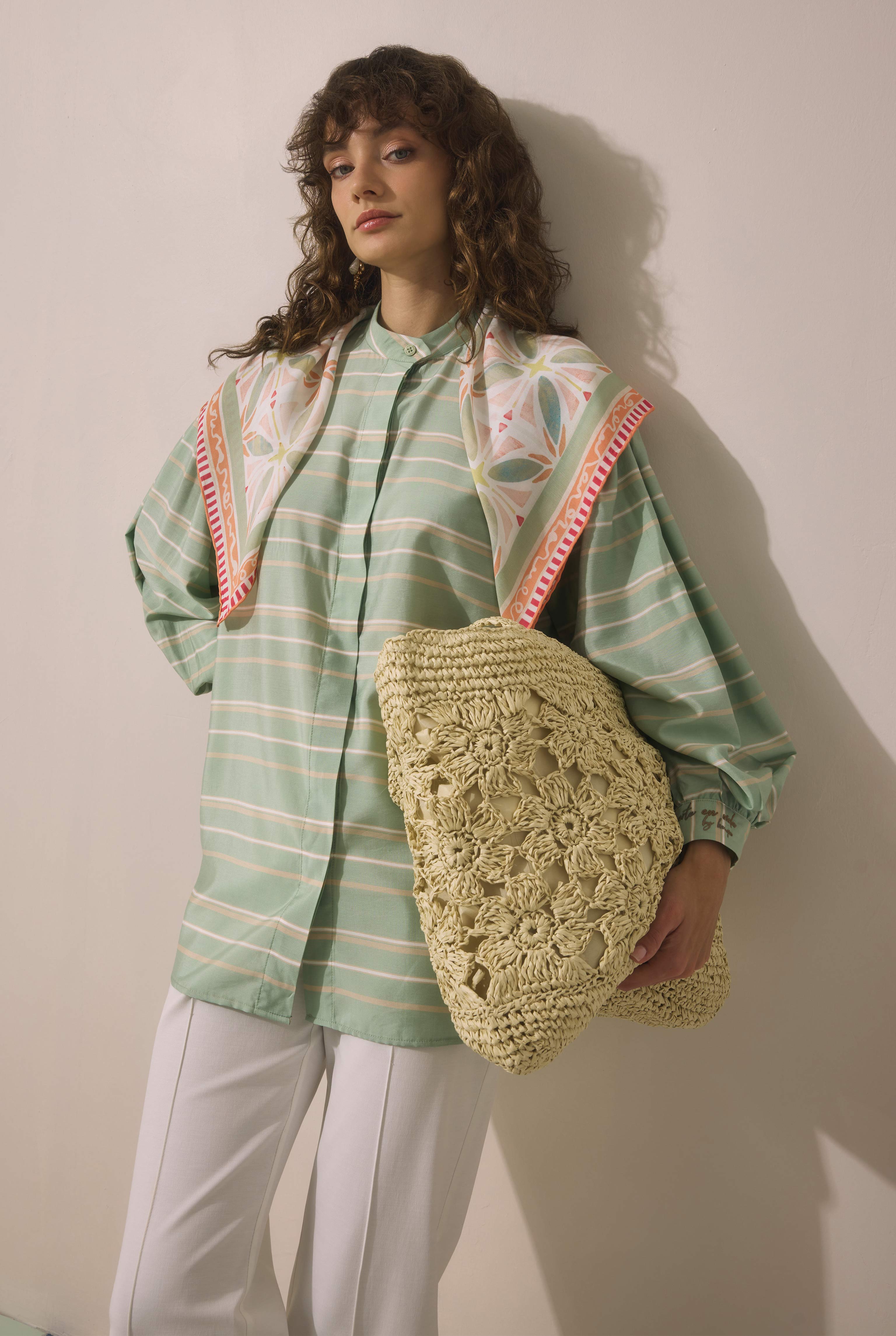 Flower Motif Straw Bag Beige - 3
