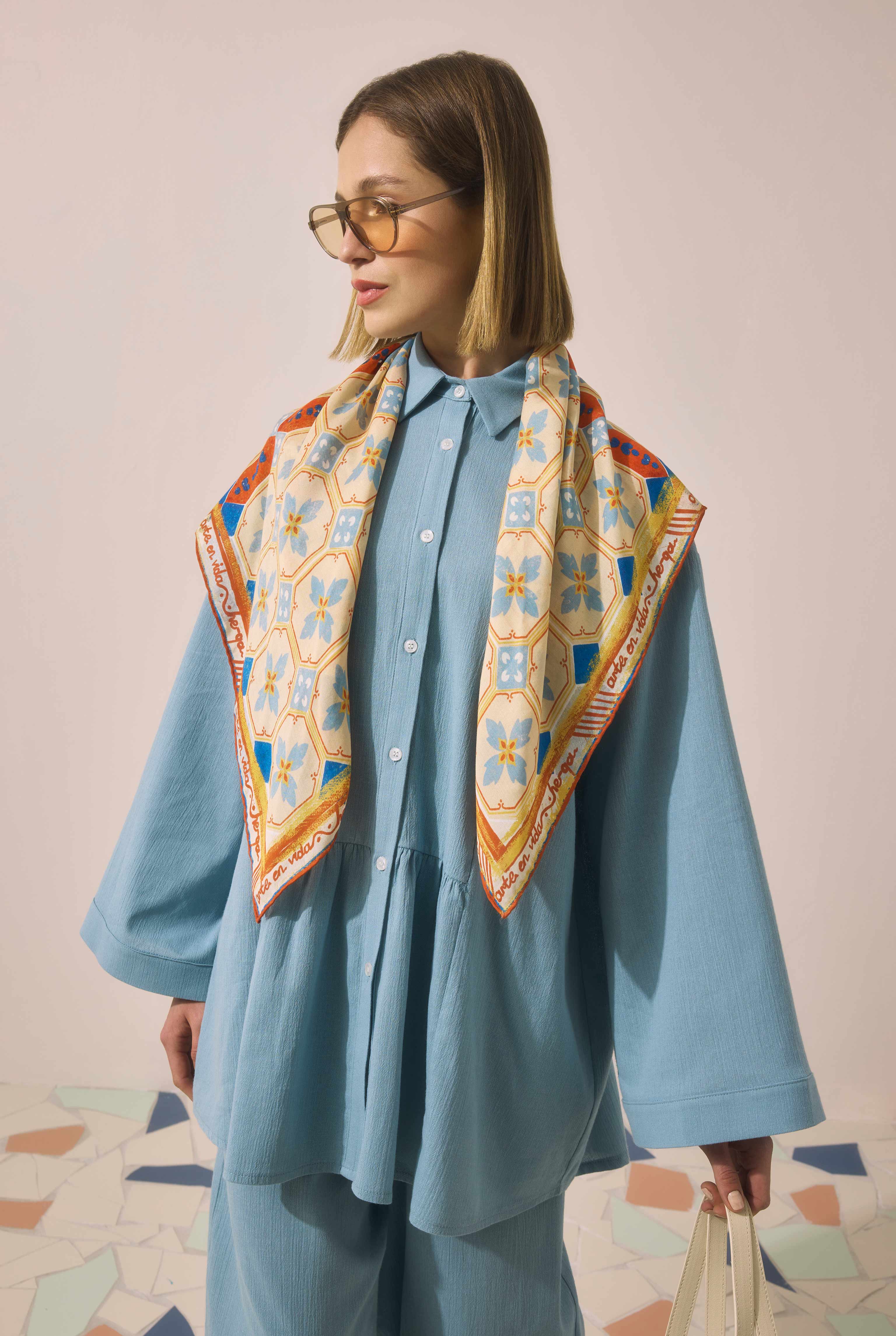Azulejo Scarf Blue - 3