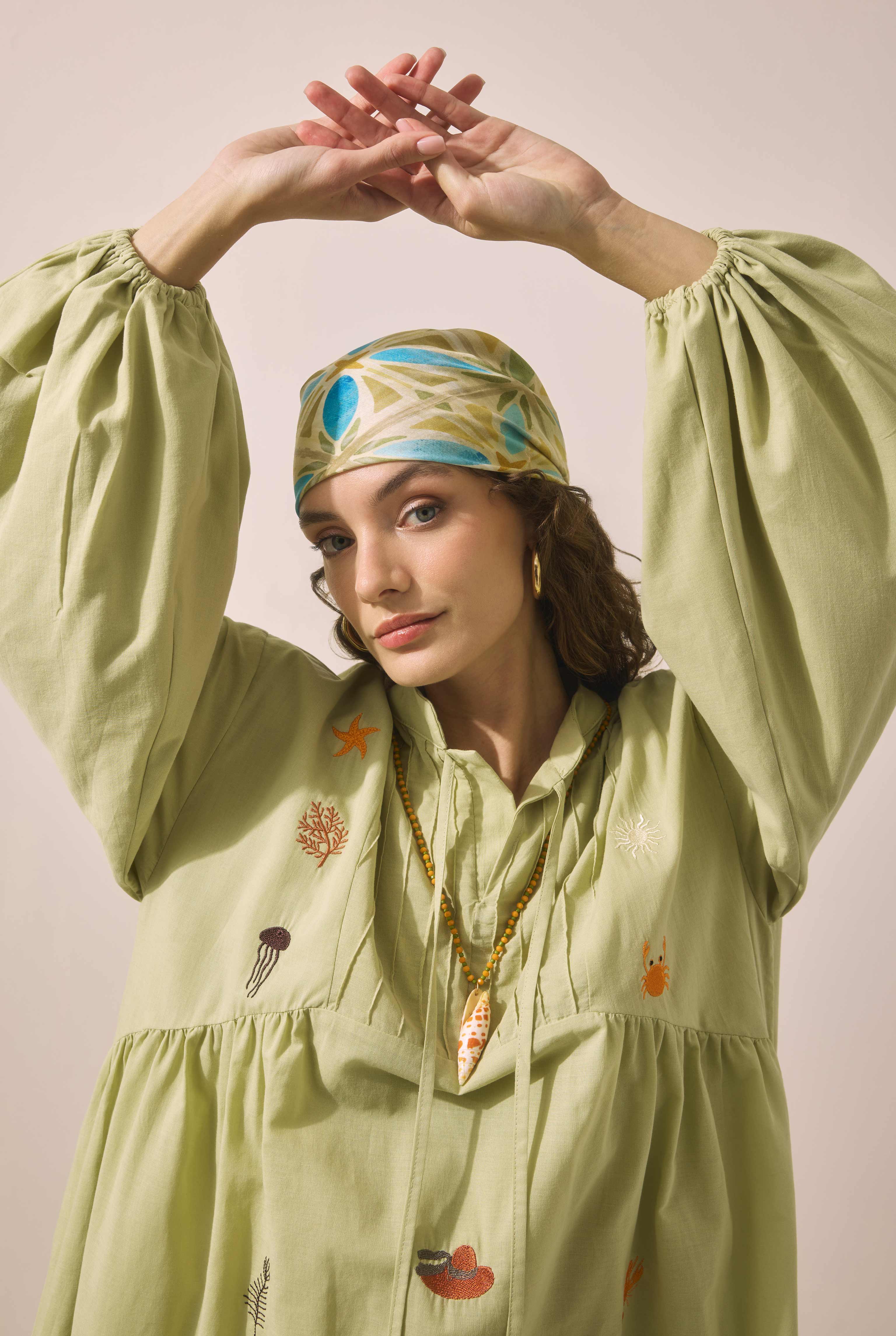Trencadis Scarf Green - HE-QA