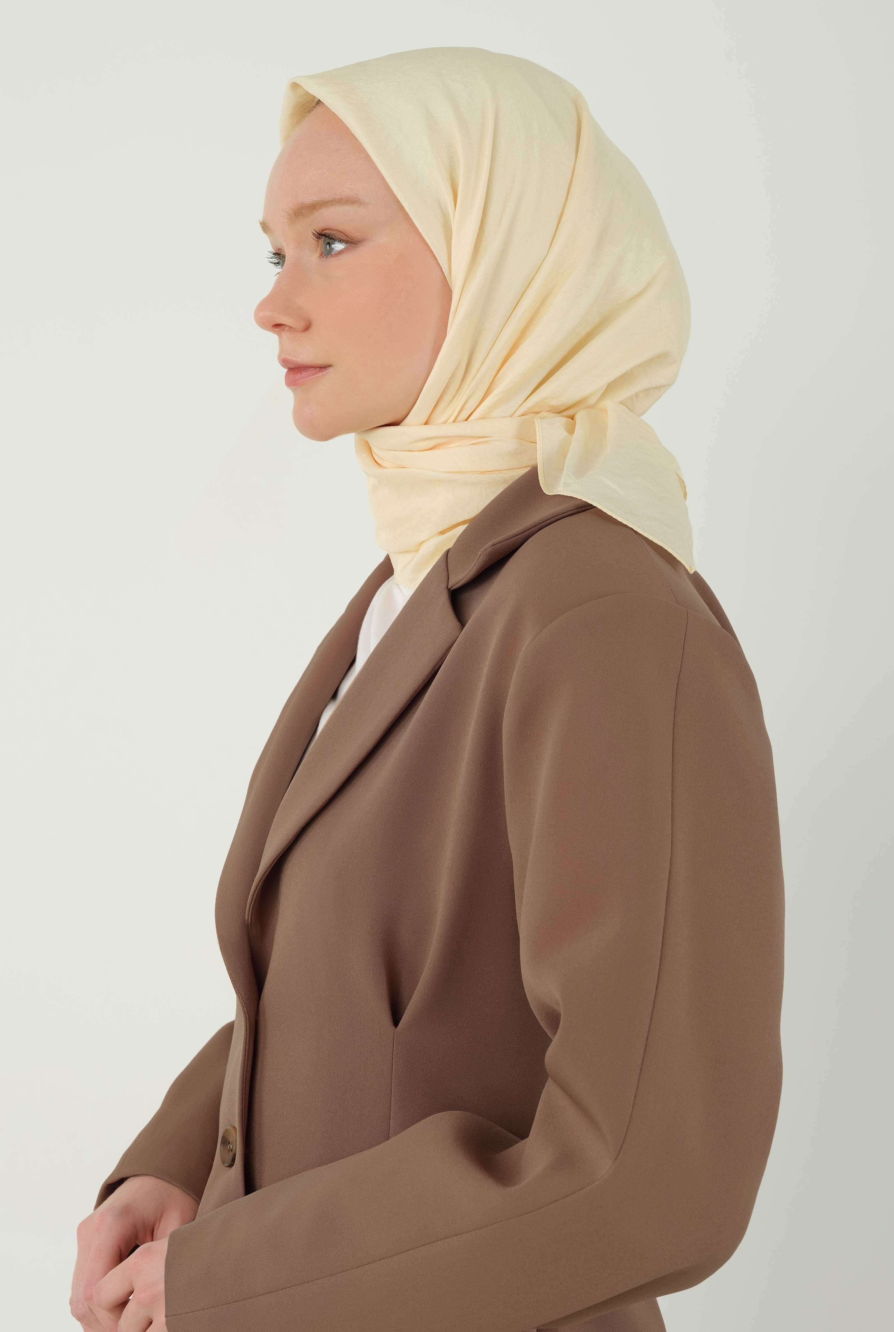 Soft Wrinkled Scarf Vanilla - HE-QA