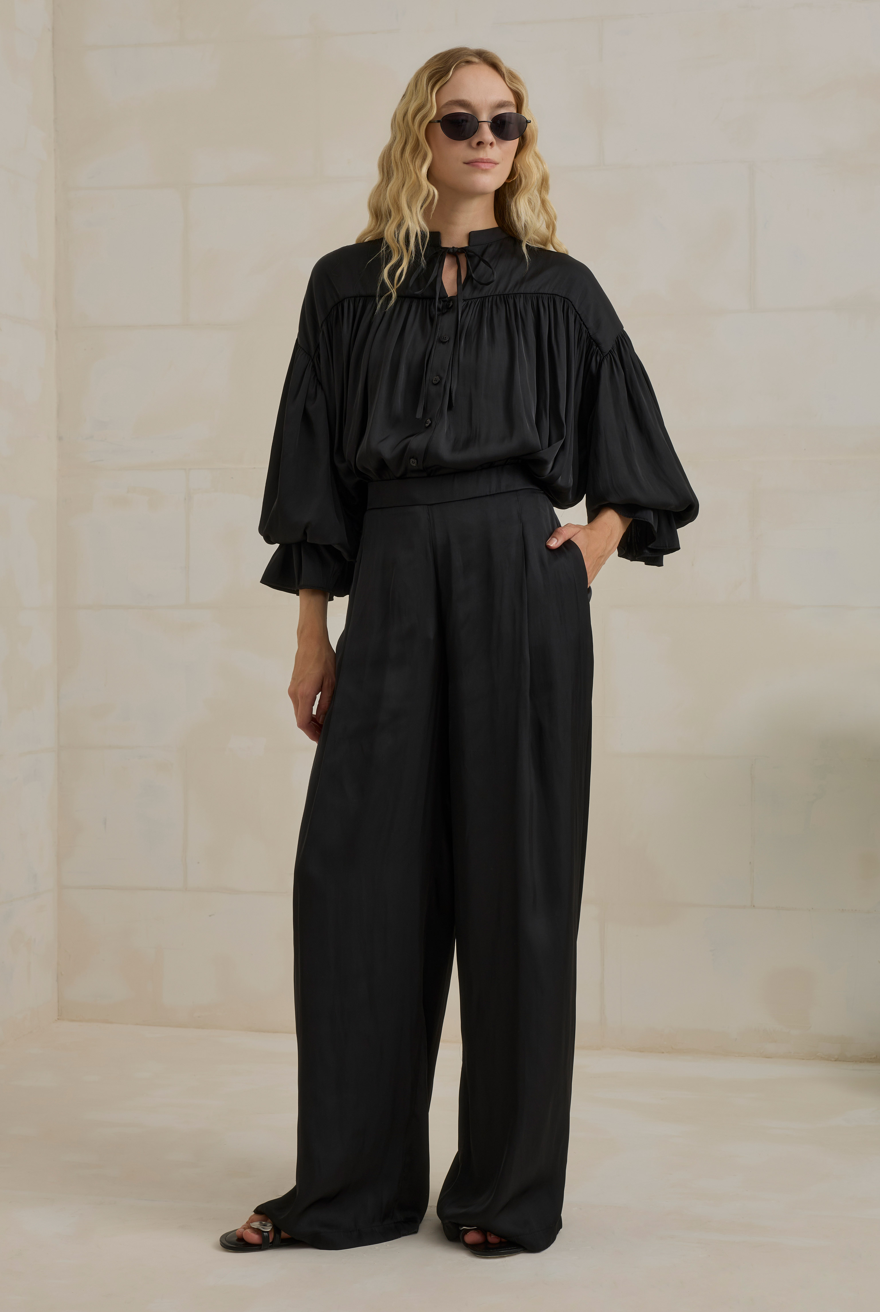 Gathered Sleeve Detailed Set Black - 4