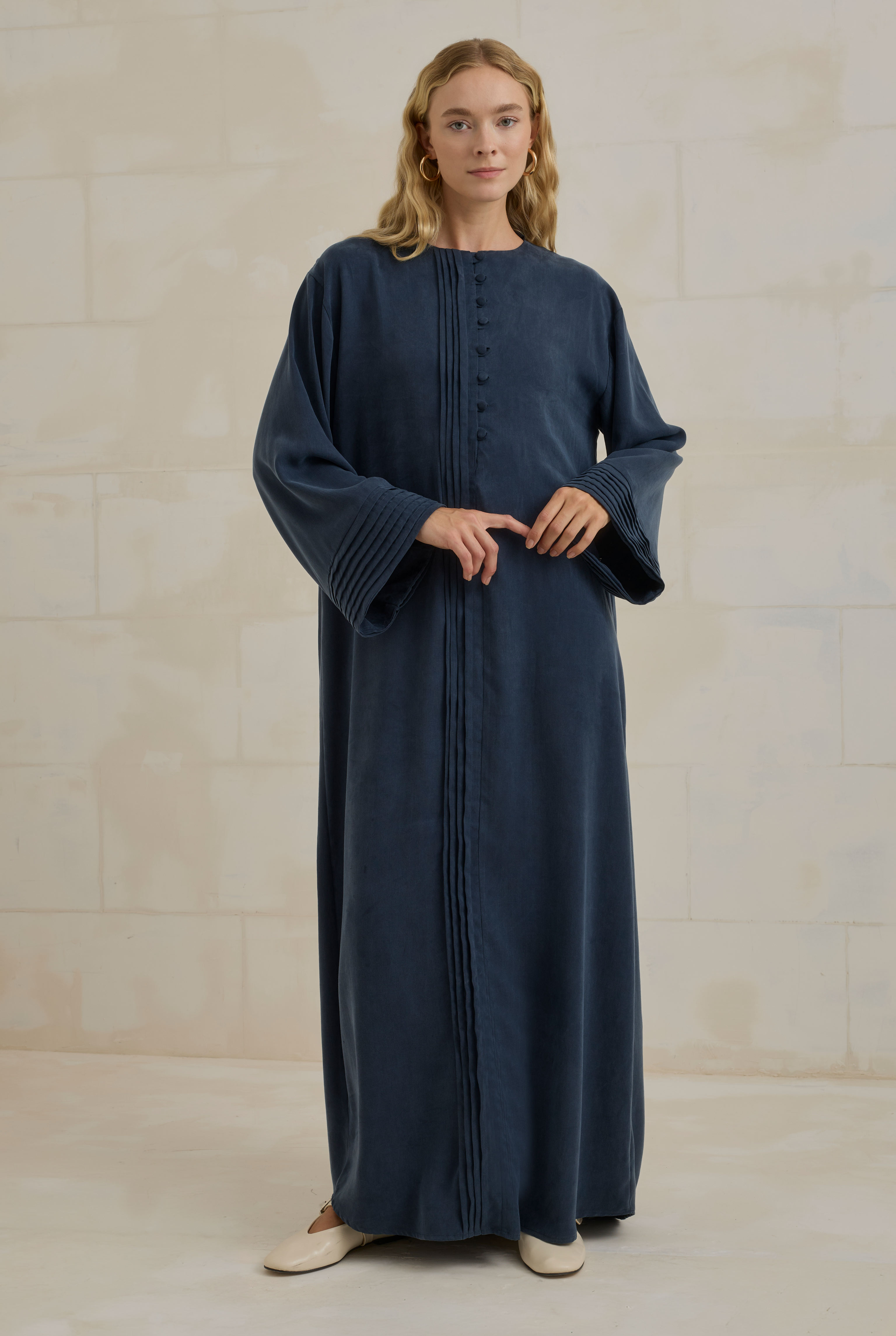Pintuck Lyocell Abaya Navy Blue - 2