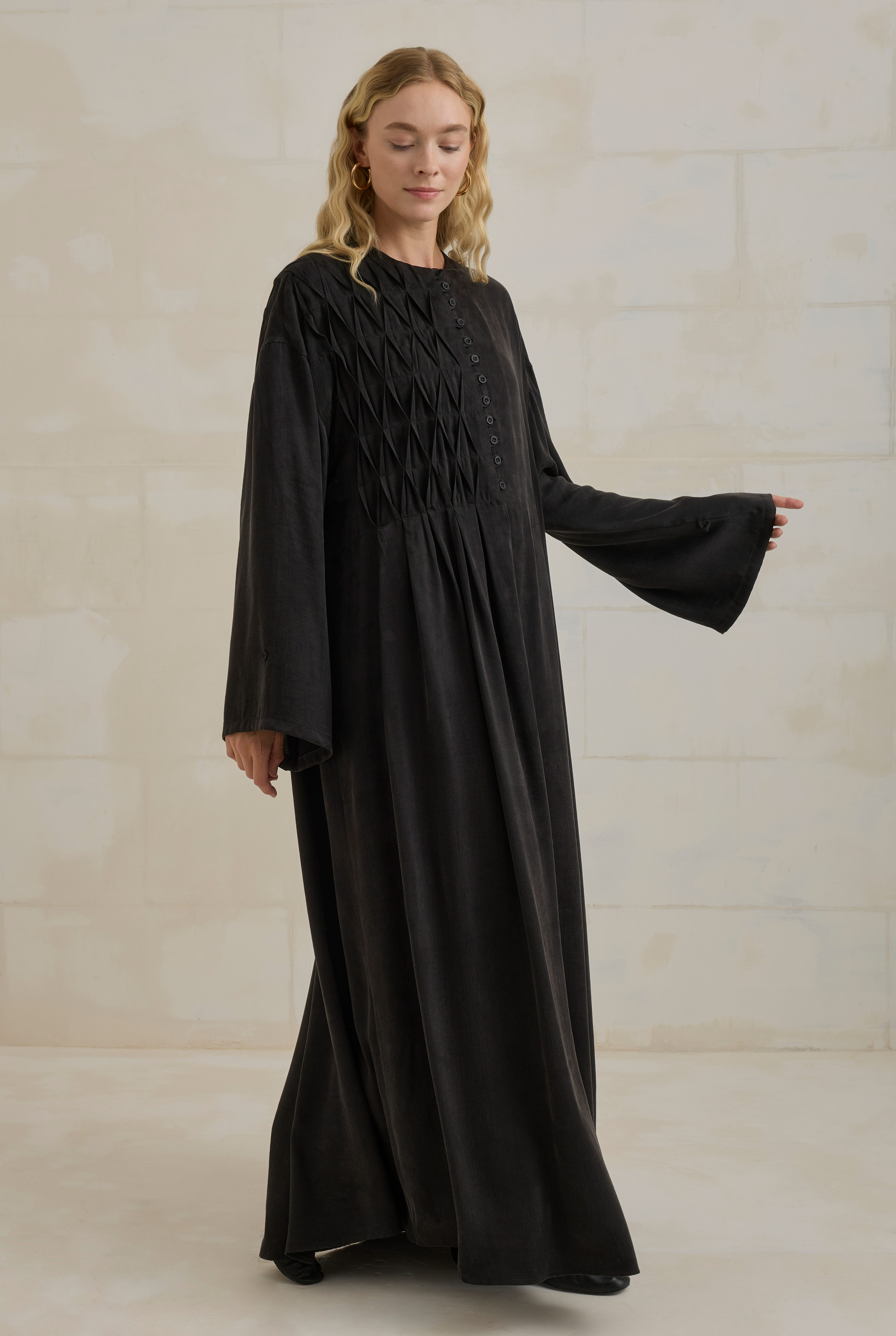 Pintuck Detail Lyocell Abaya Black - 2