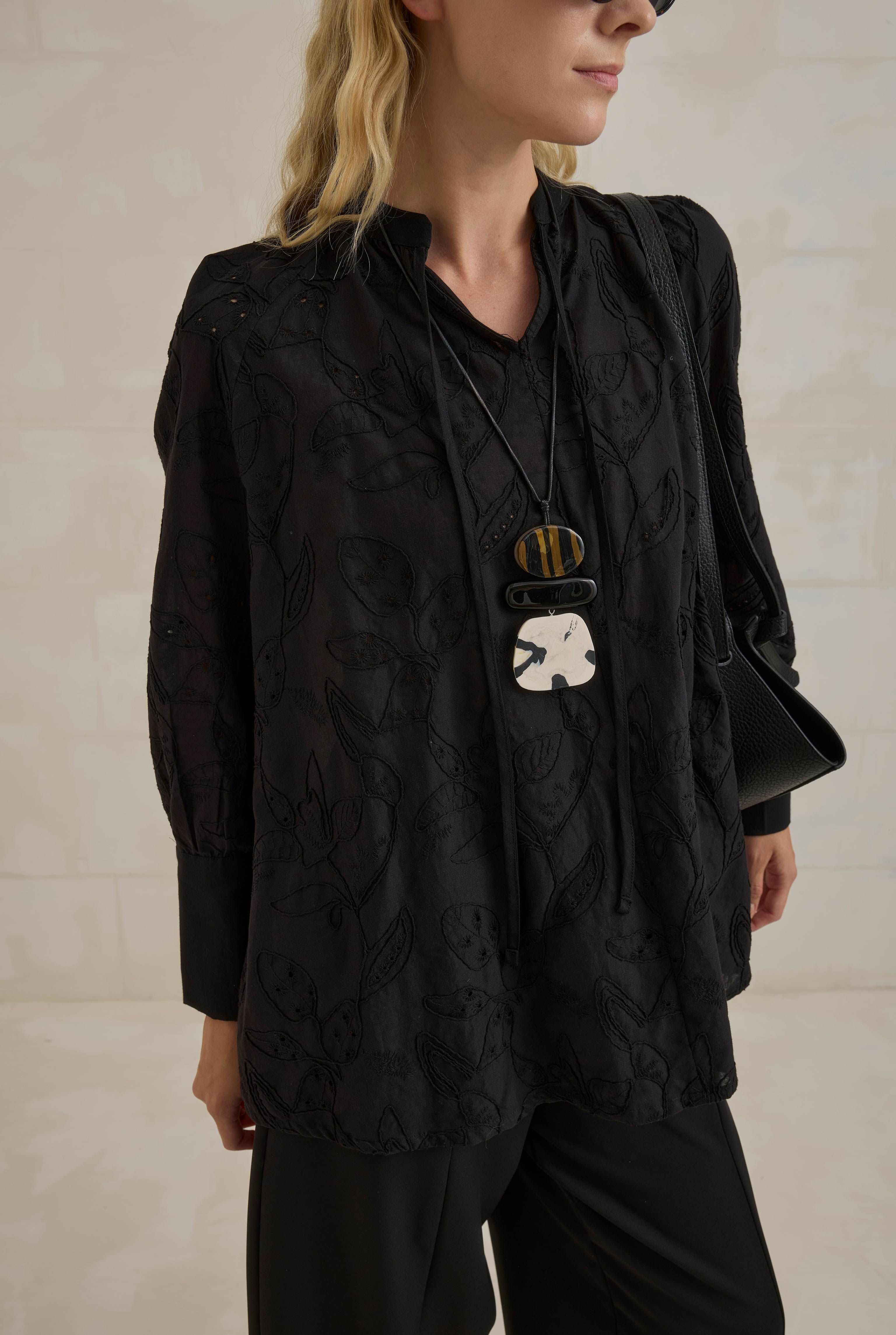 Guipure Tunic Black - 4