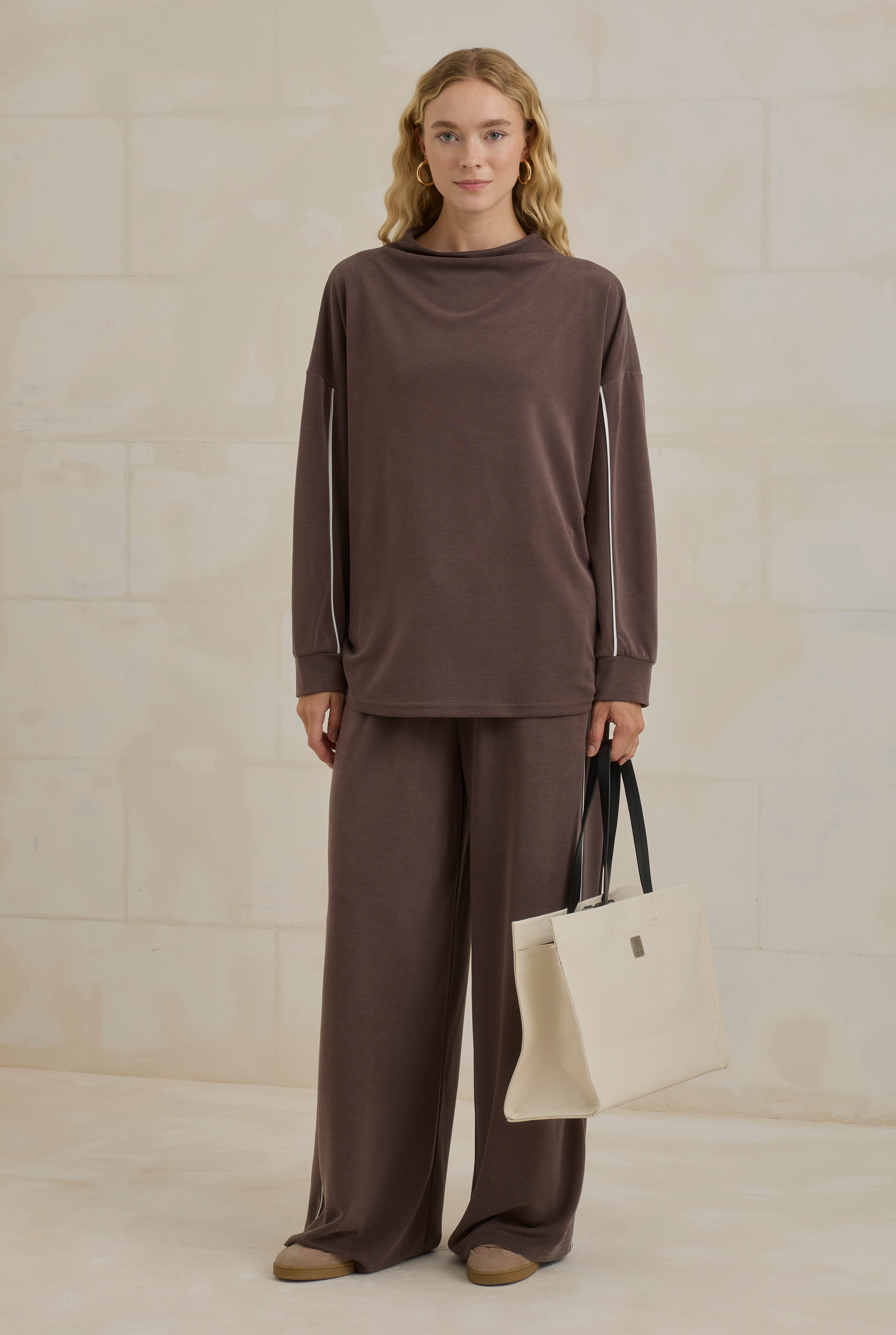 Lightweight Contrast Piping Tracksuit Set Brown - HE-QA