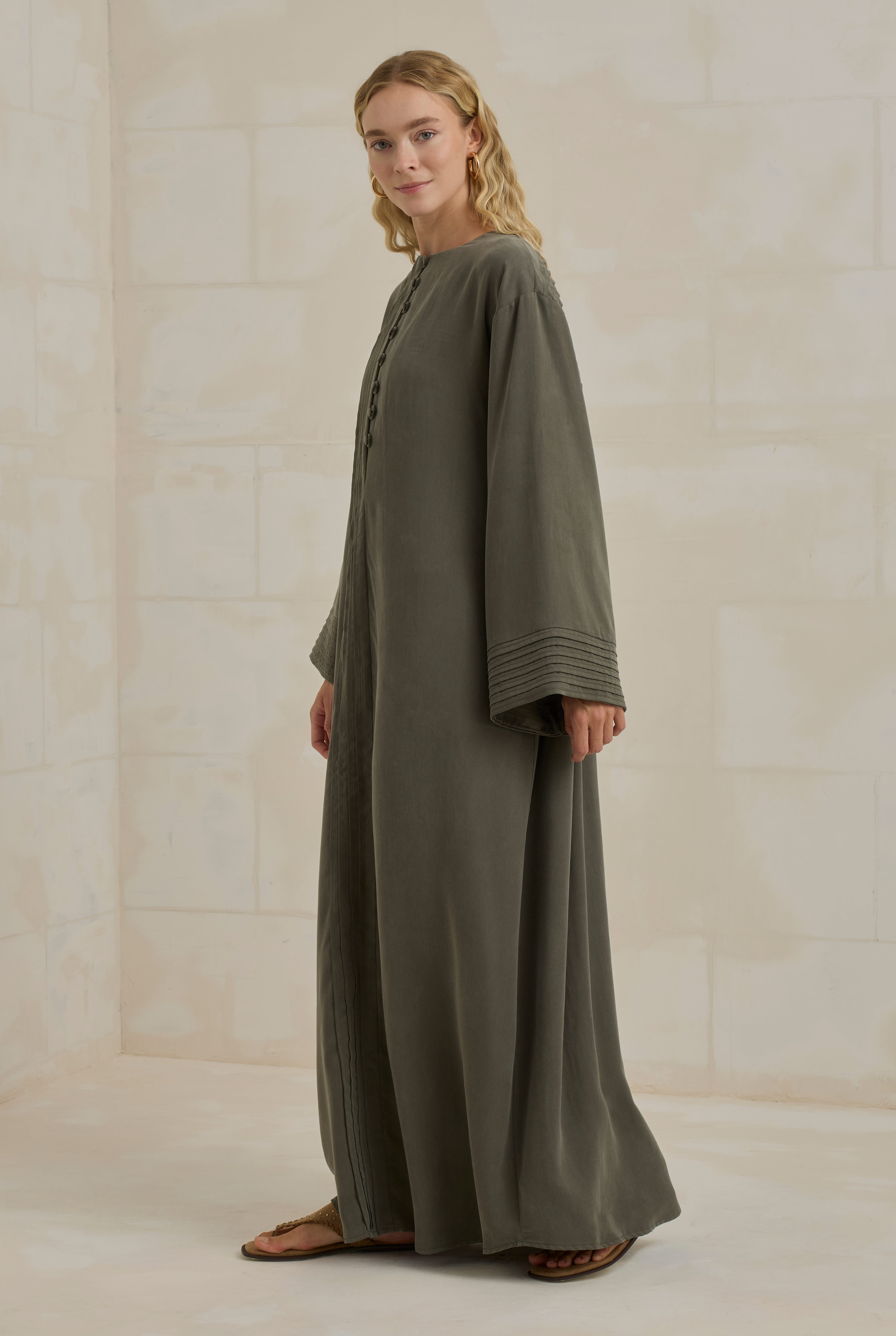 Pintuck Lyocell Abaya Khaki - 4