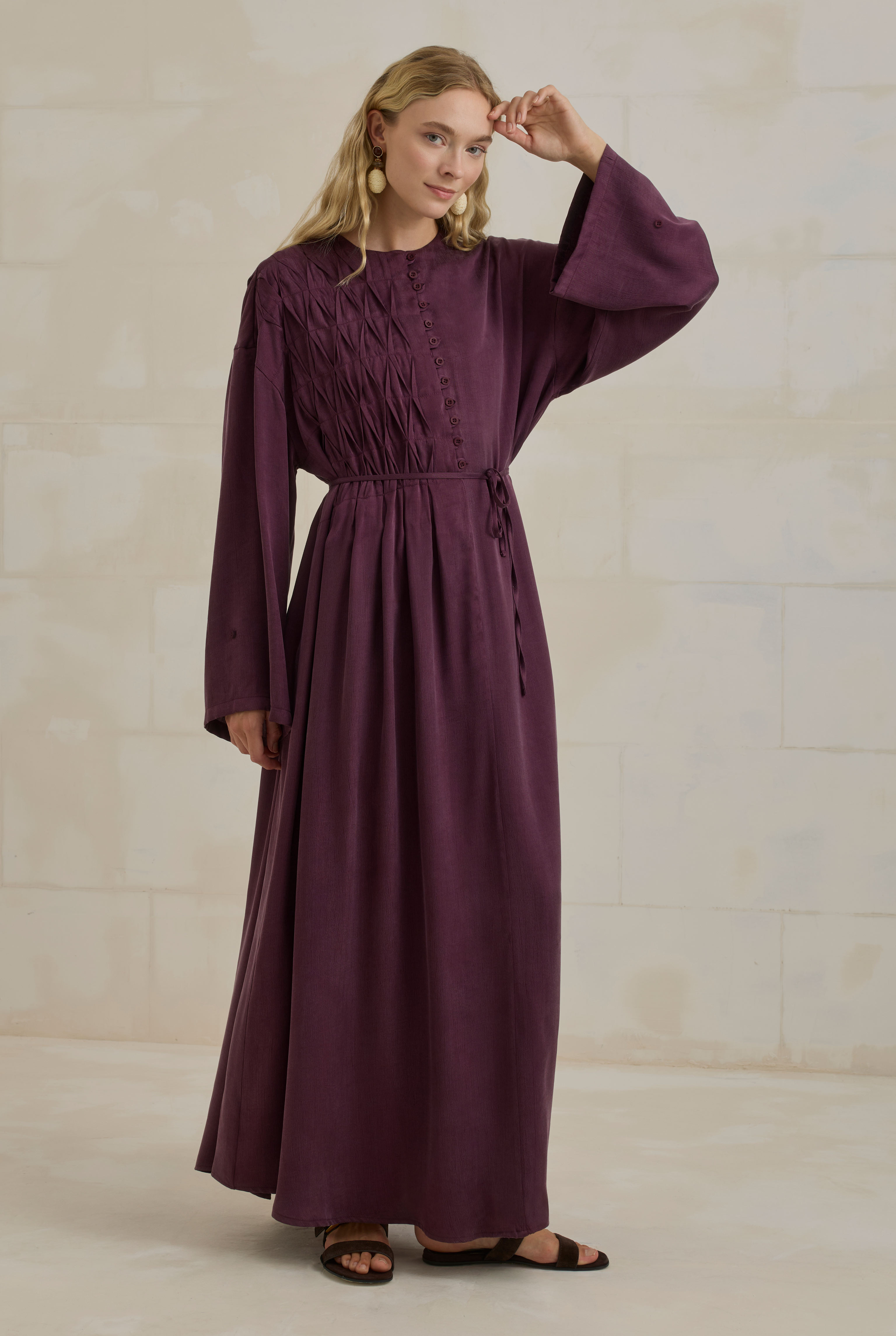 Pintuck Detail Lyocell Abaya Bordeaux - 1