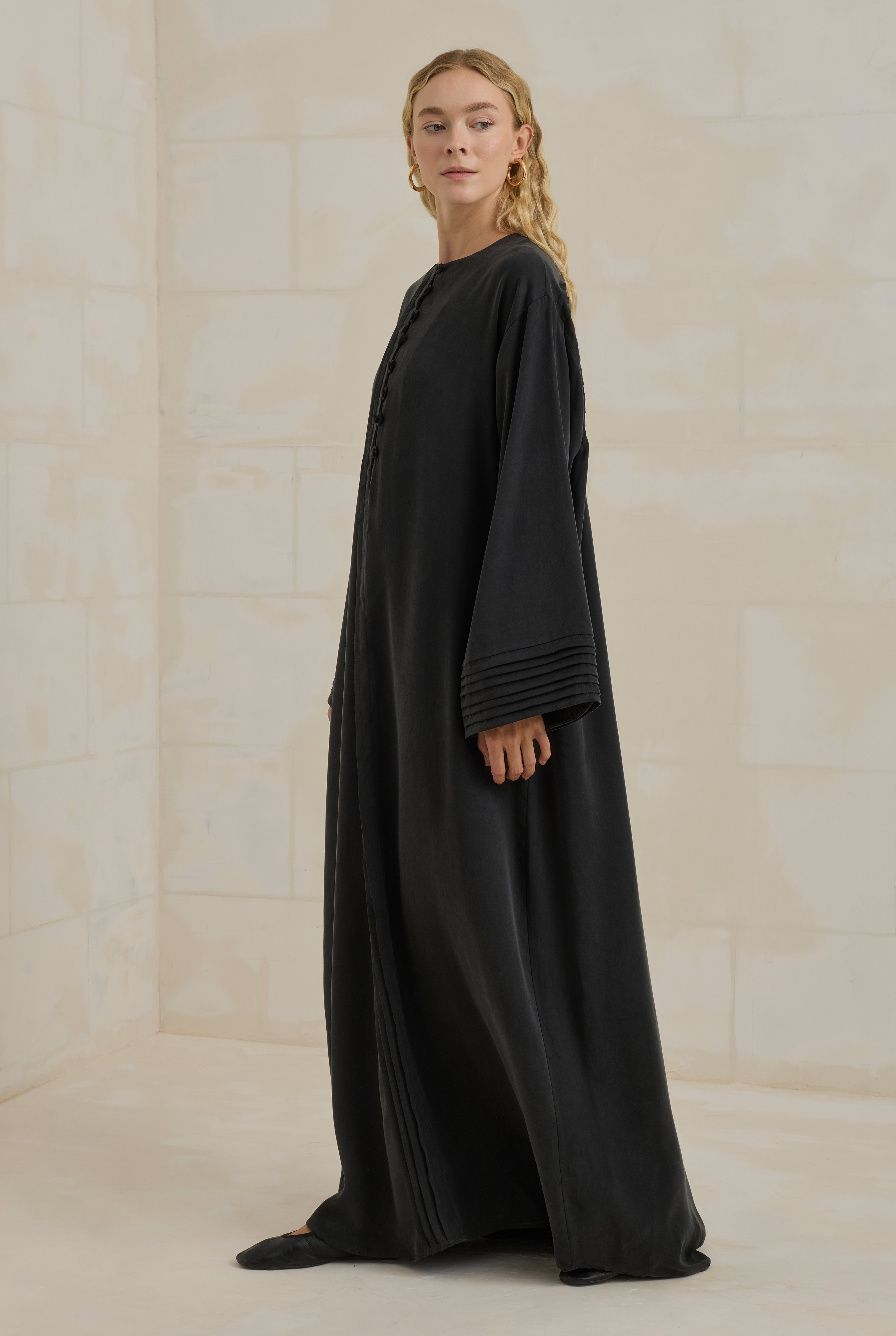 Pintuck Lyocell Abaya Black - 2