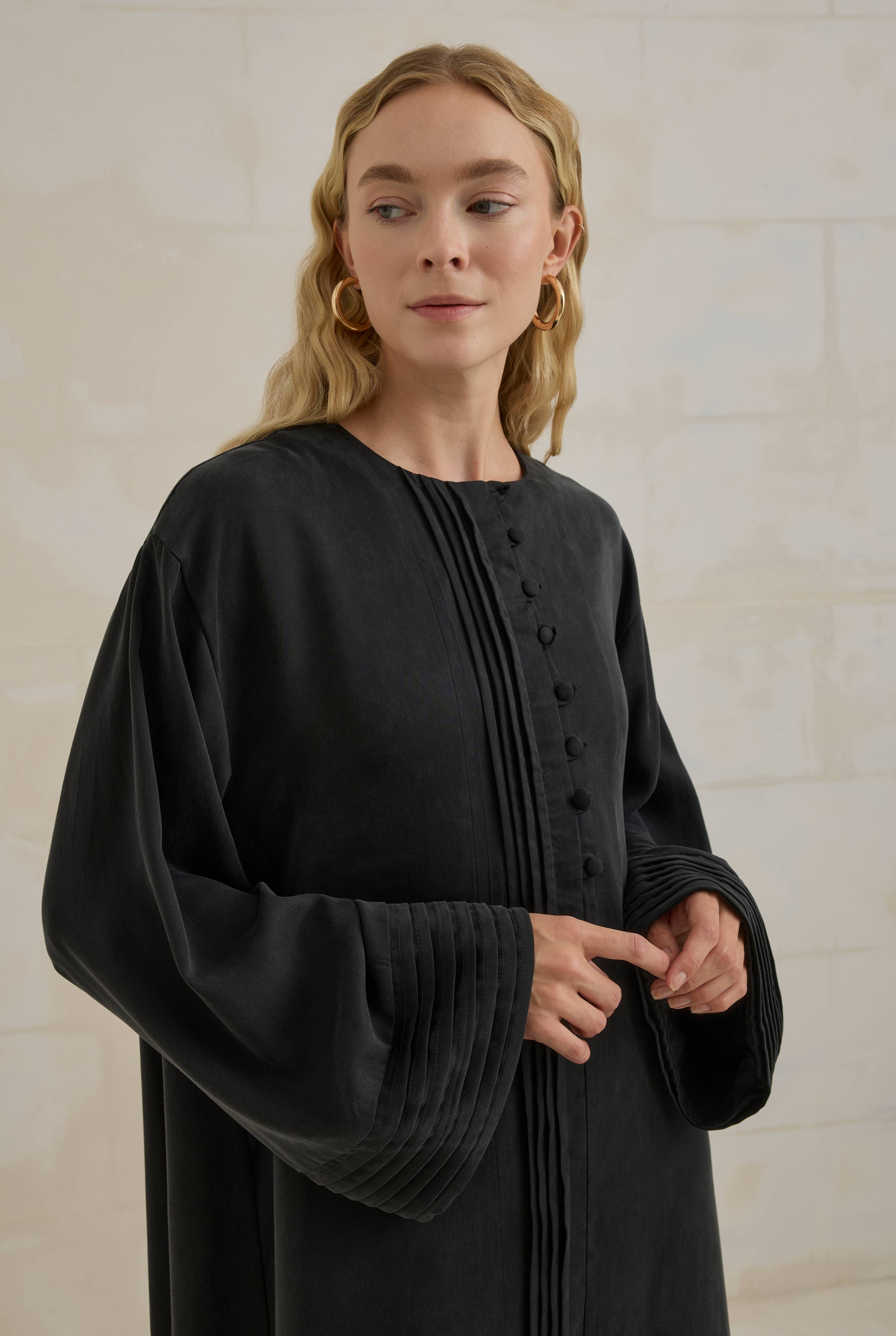 Pintuck Lyocell Abaya Black - 4