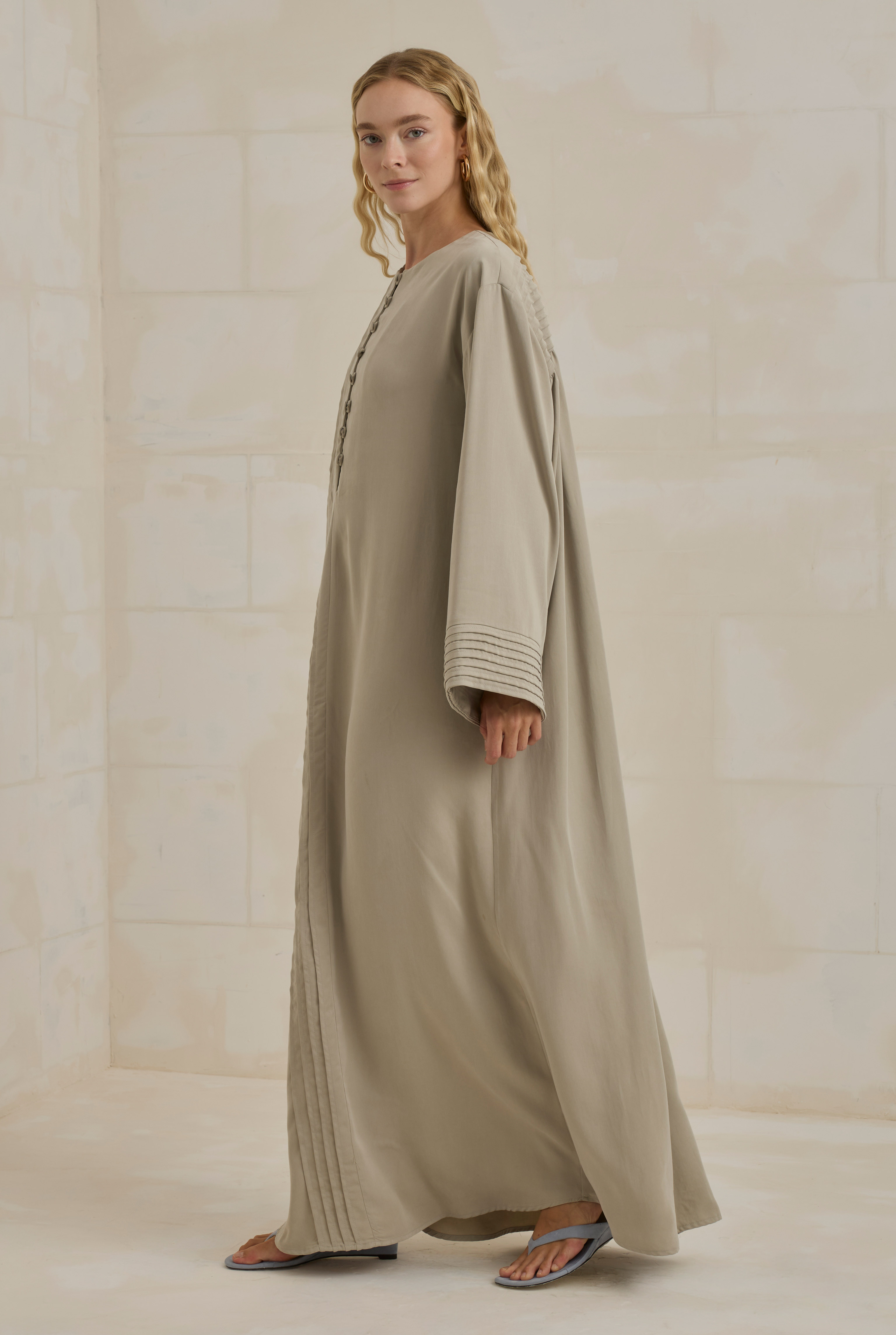 Pintuck Lyocell Abaya Bone - 2