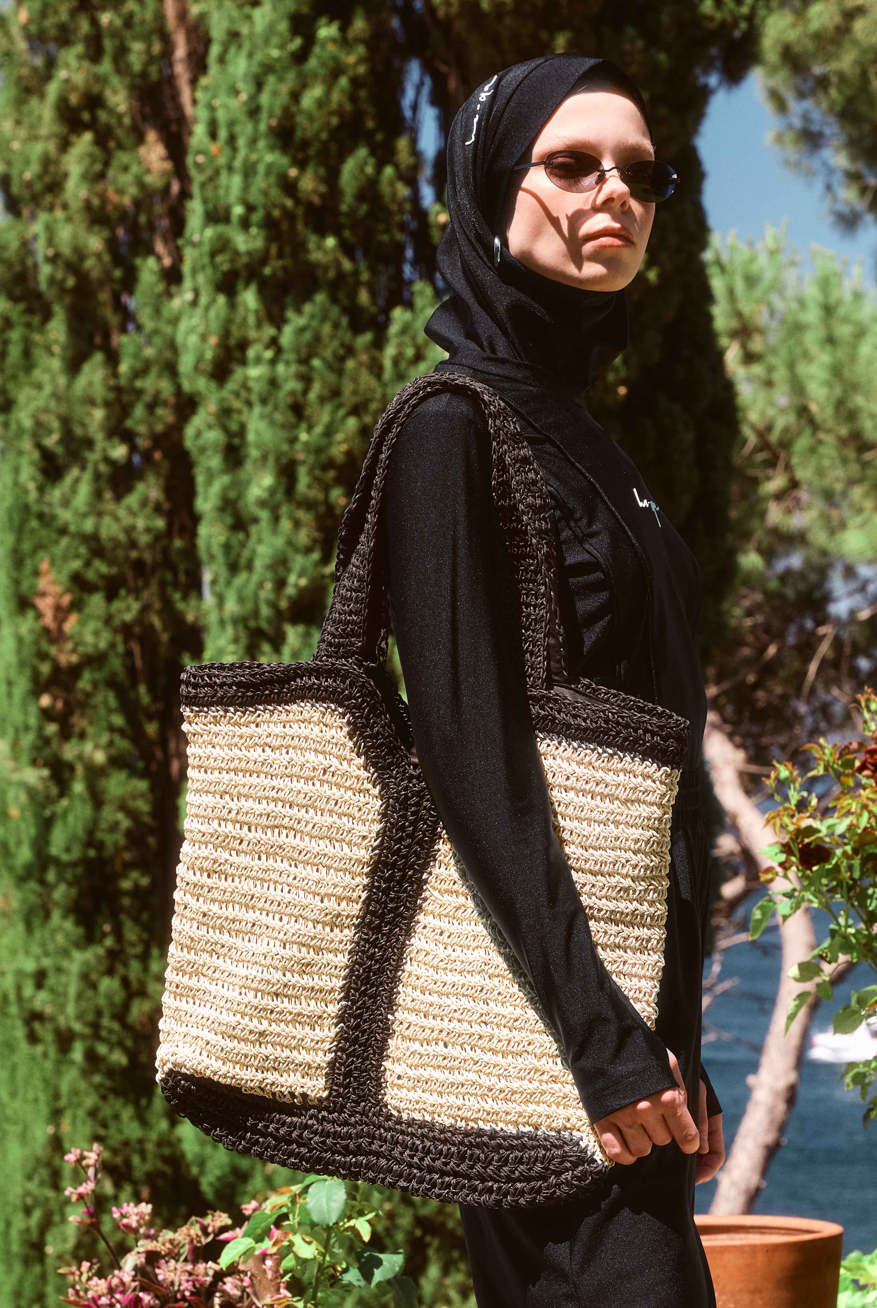 Contrast Straw Tote Bag Beige - 1